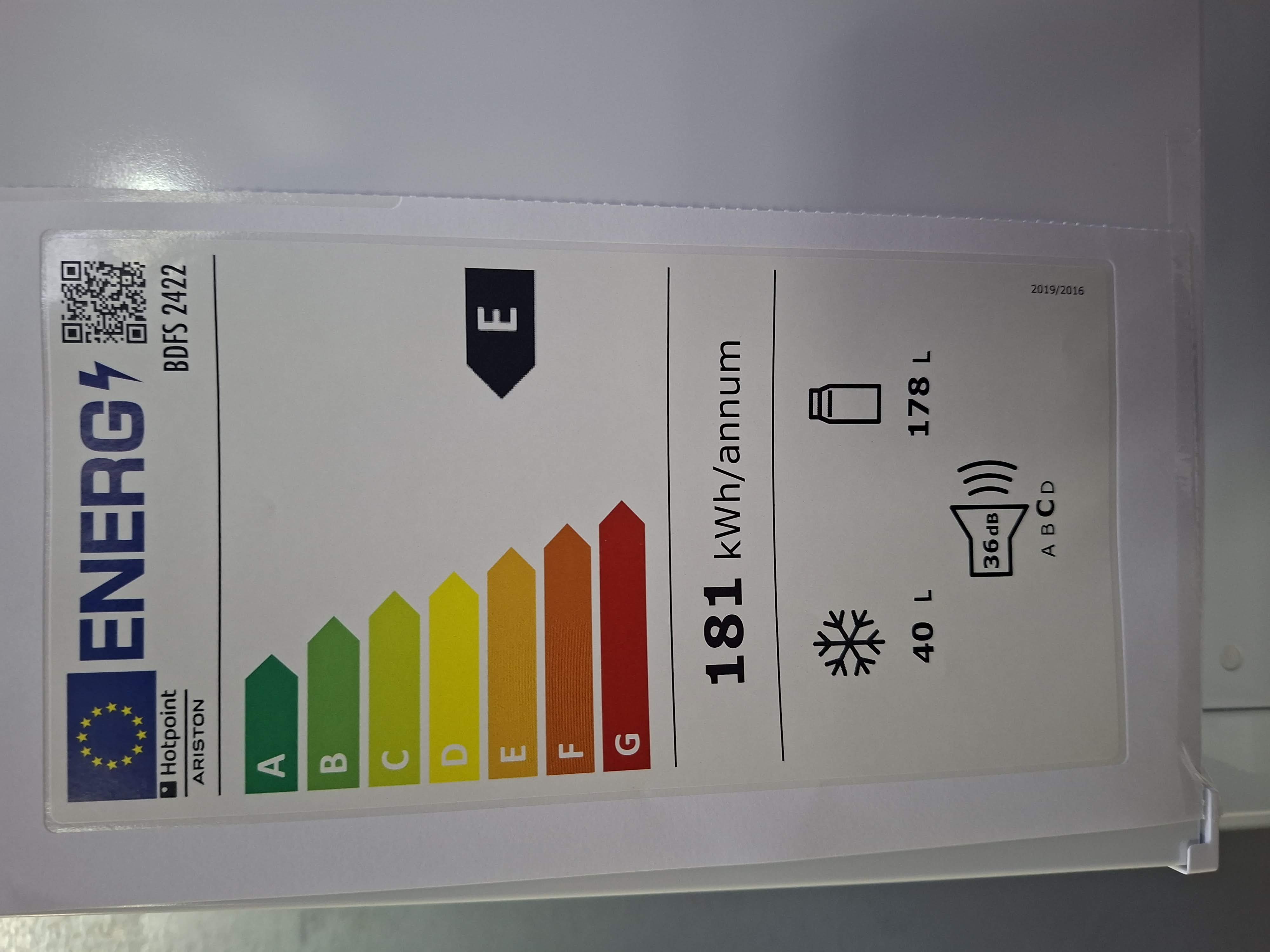 Ugradni Frižider Hotpoint Ariston BDFS 2422 , 144 cm.