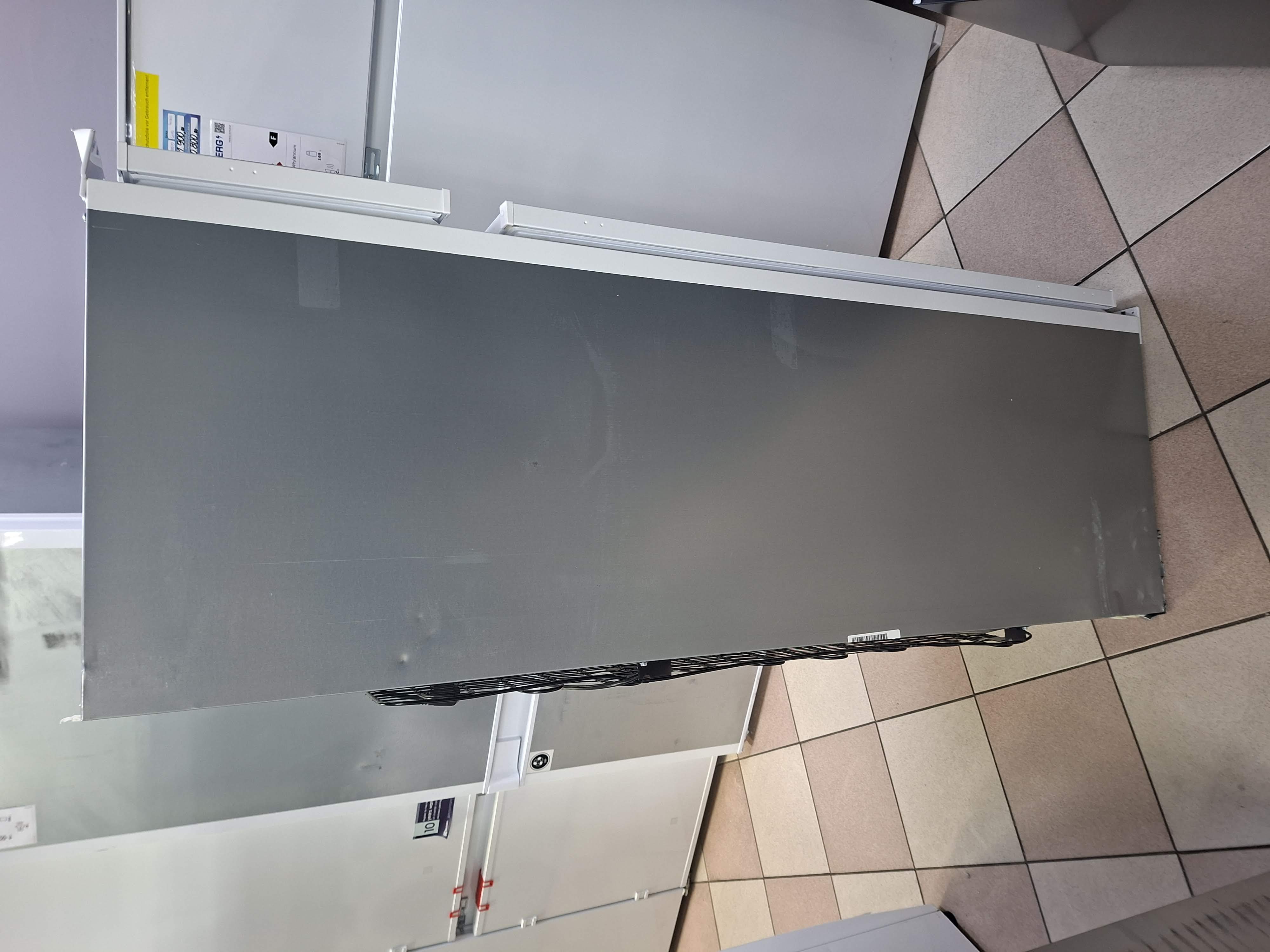 Ugradni Frižider Hotpoint Ariston BDFS 2422 , 144 cm.