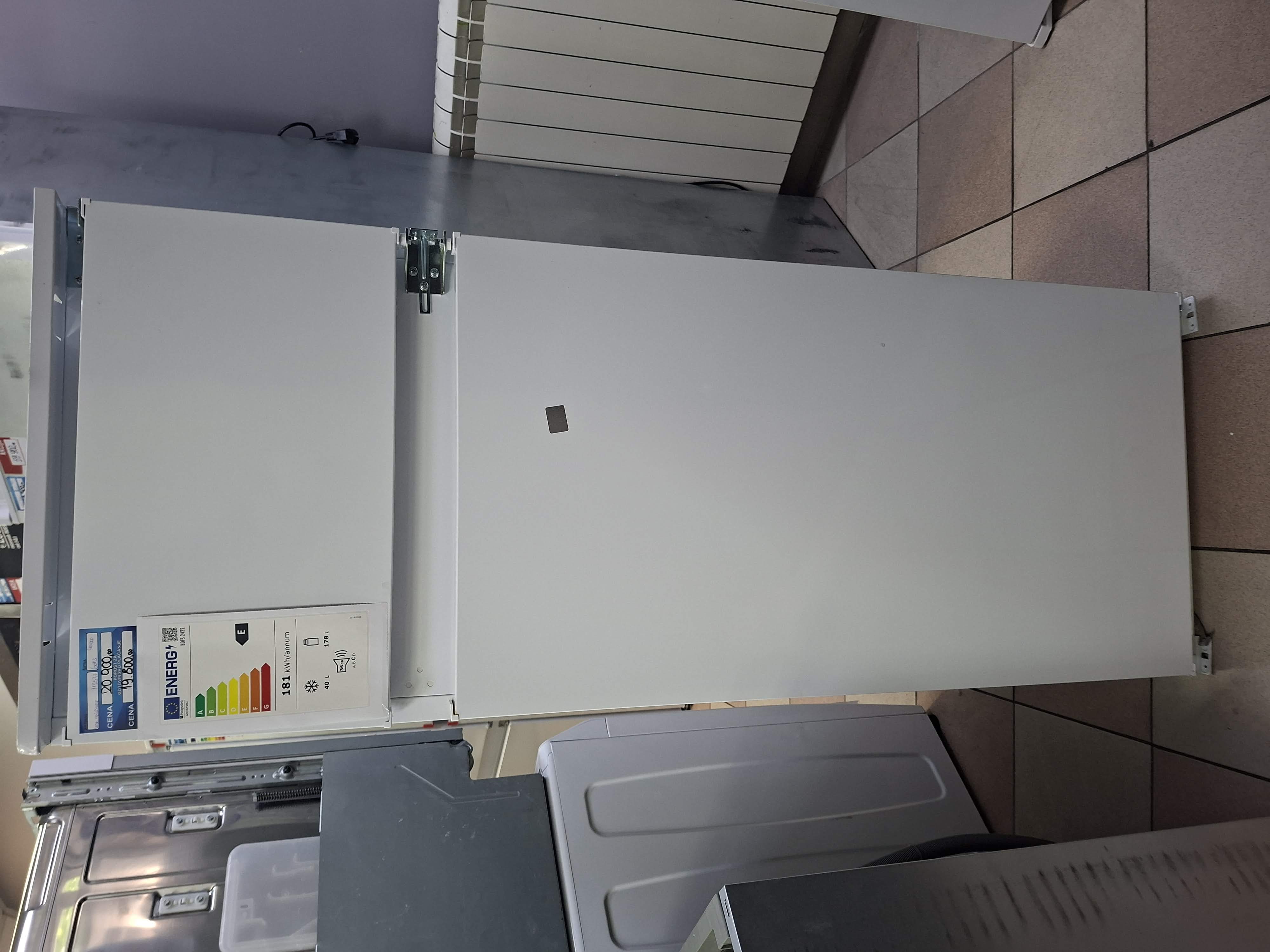 Ugradni Frižider Hotpoint Ariston BDFS 2422 , 144 cm.