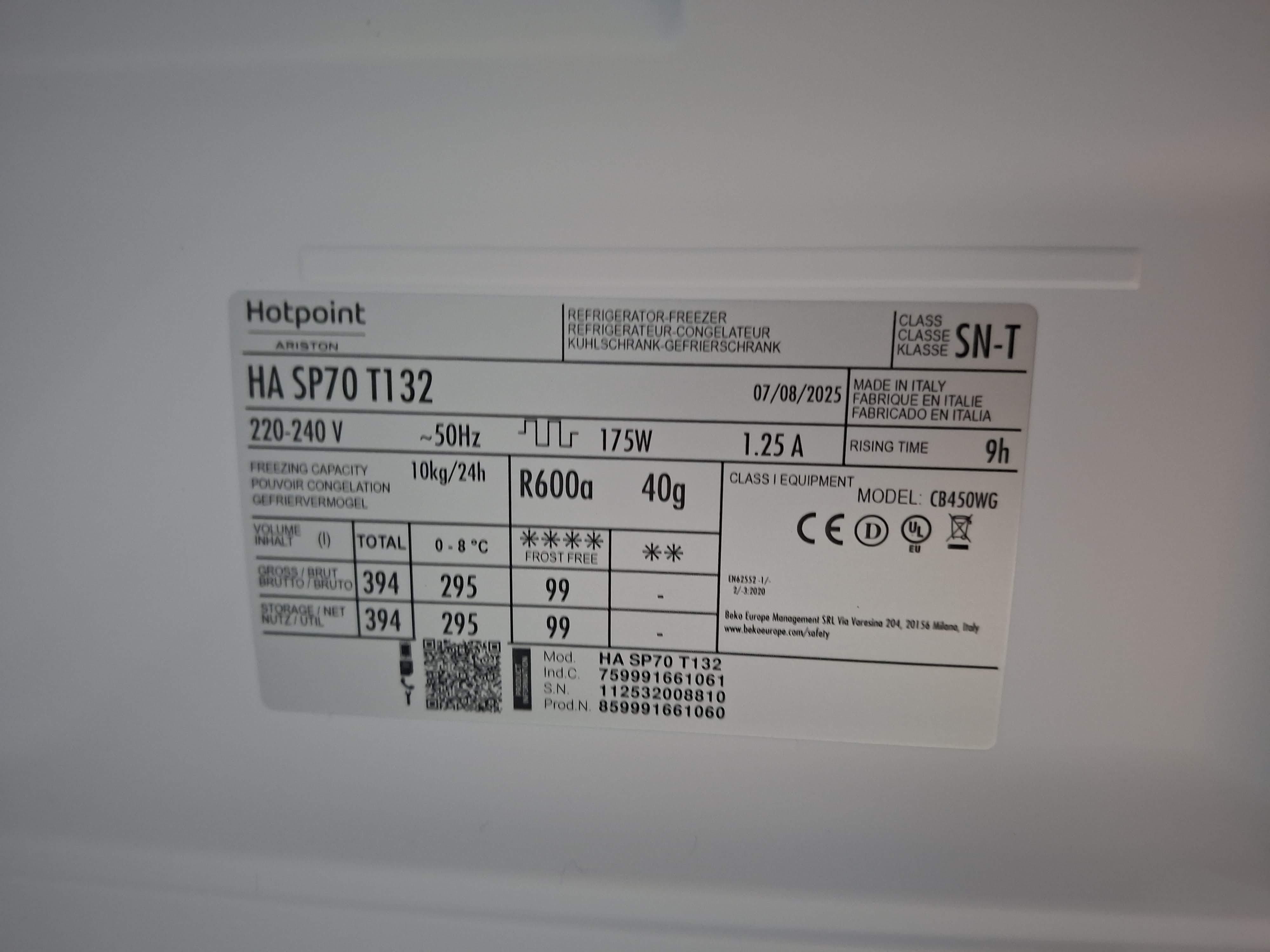 Ugradni frižider Hotpoint Ariston HA SP70 T132 , 194x69 cm.