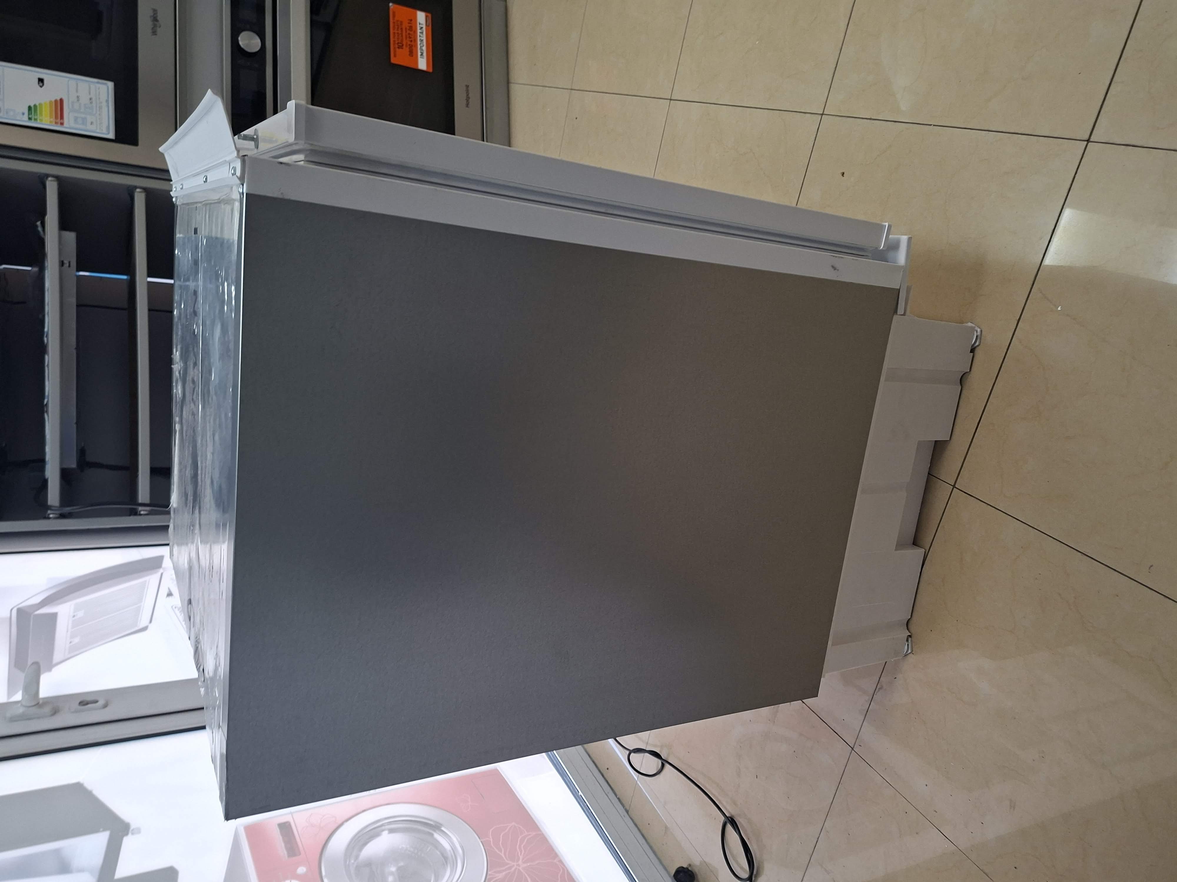 Ugradni Frižider Hotpoint Ariston HABUL011, 82cm