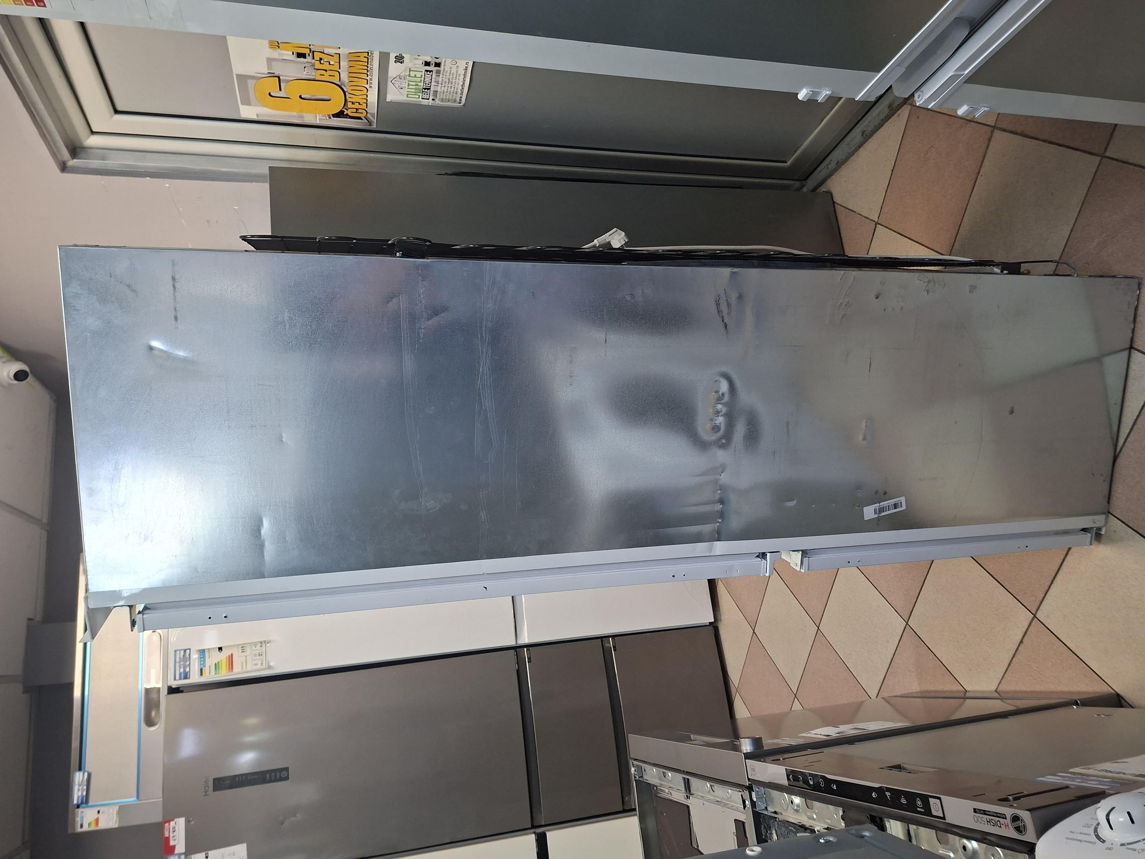 Ugradni Frižider Hotpoint Ariston HAC18D011A1 , 177 cm.