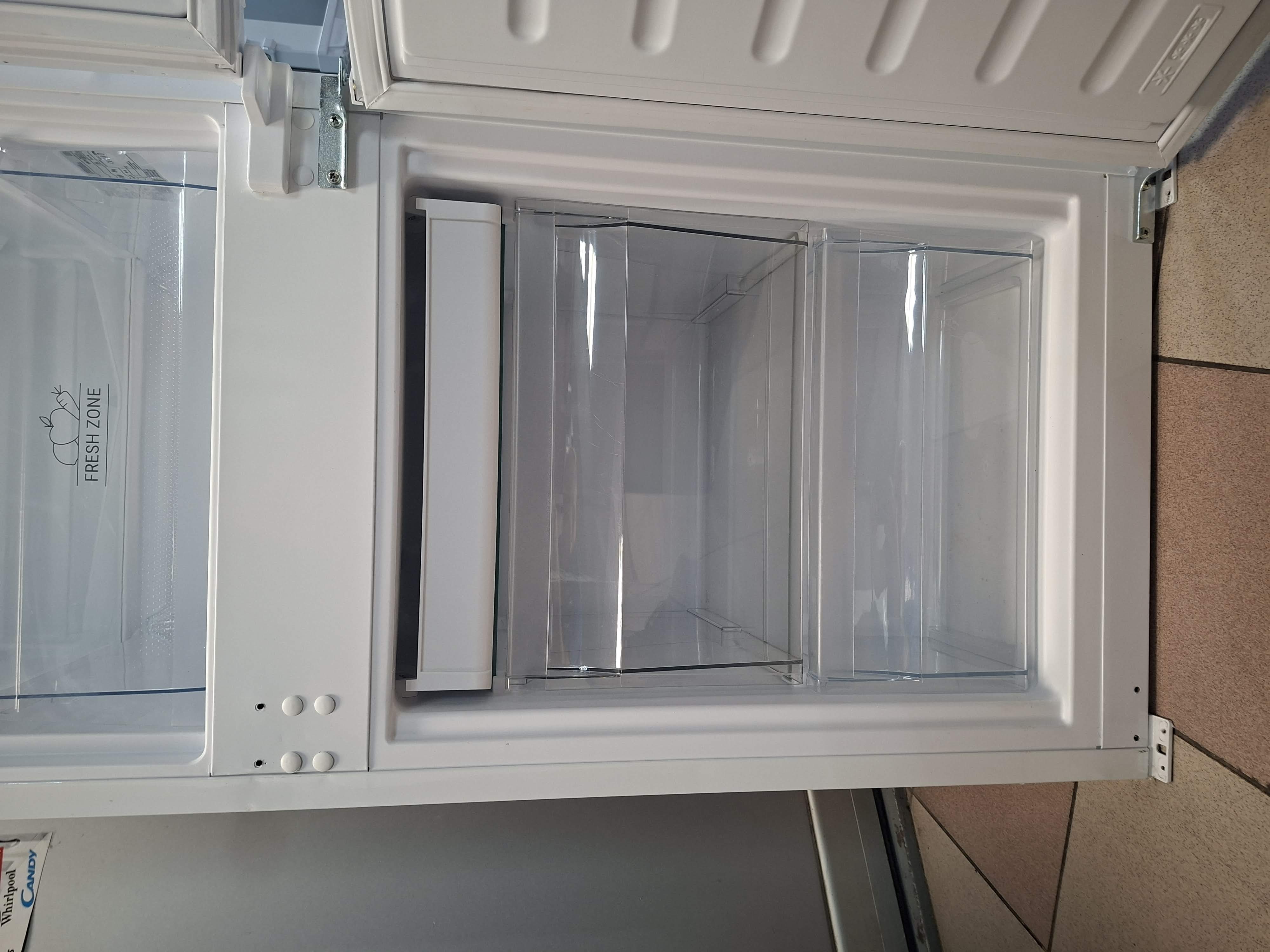 Ugradni Frižider Hotpoint Ariston HAC18D011A1 , 177 cm.