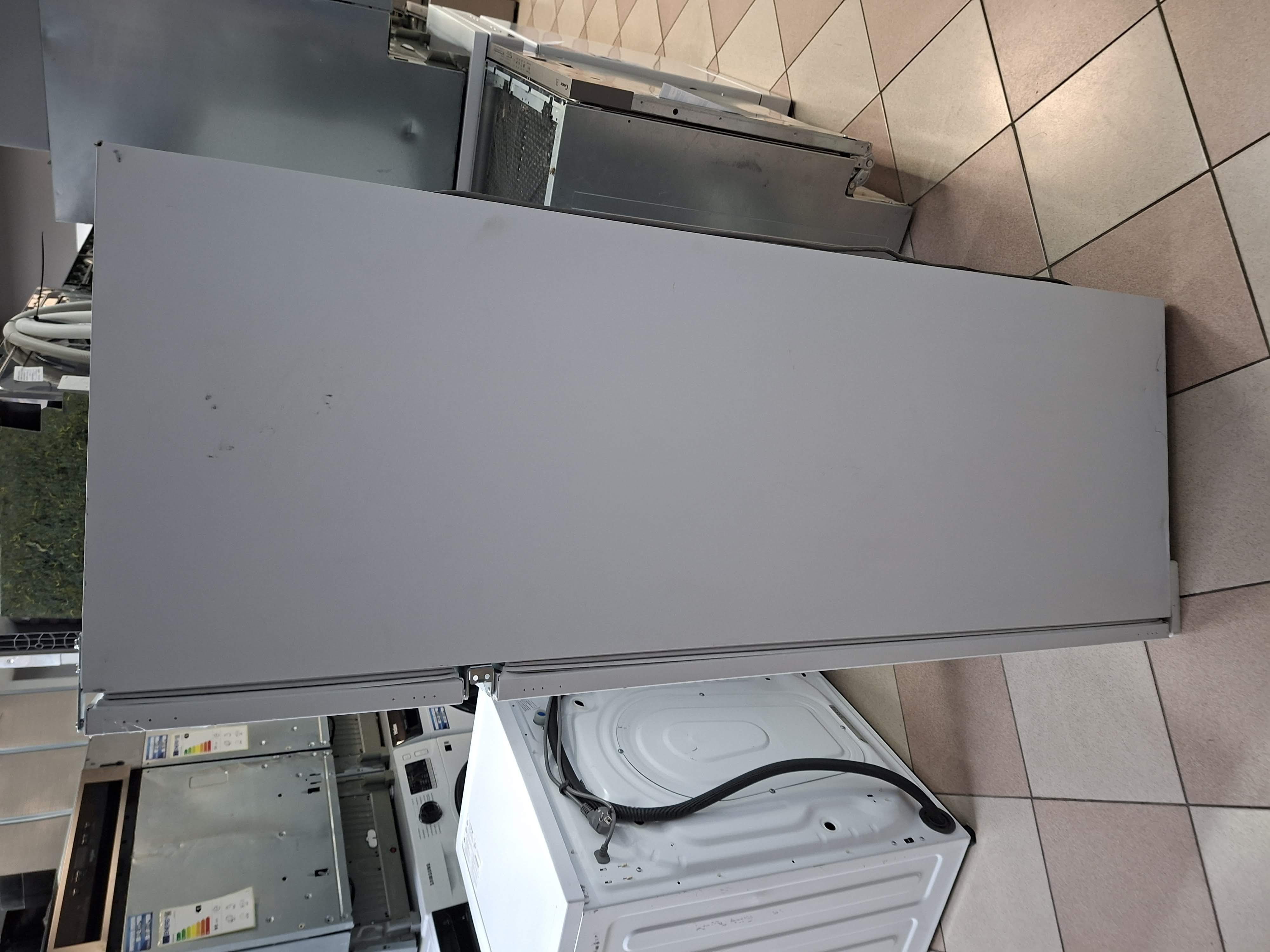 Ugradni frižider Indesit  IN D 2040 AA, 145cm.