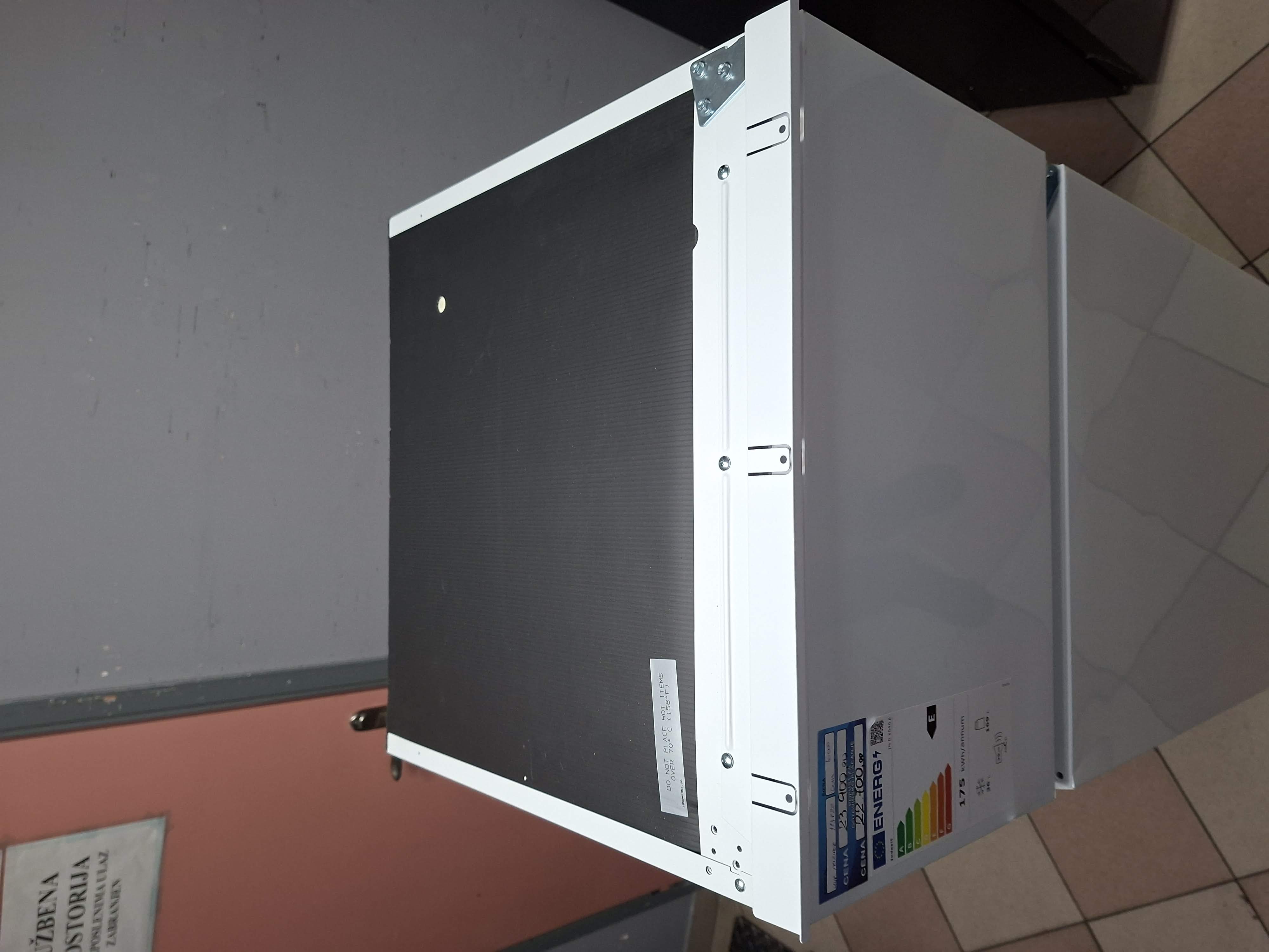 Ugradni frižider Indesit  IN D 2040 E, 145cm.