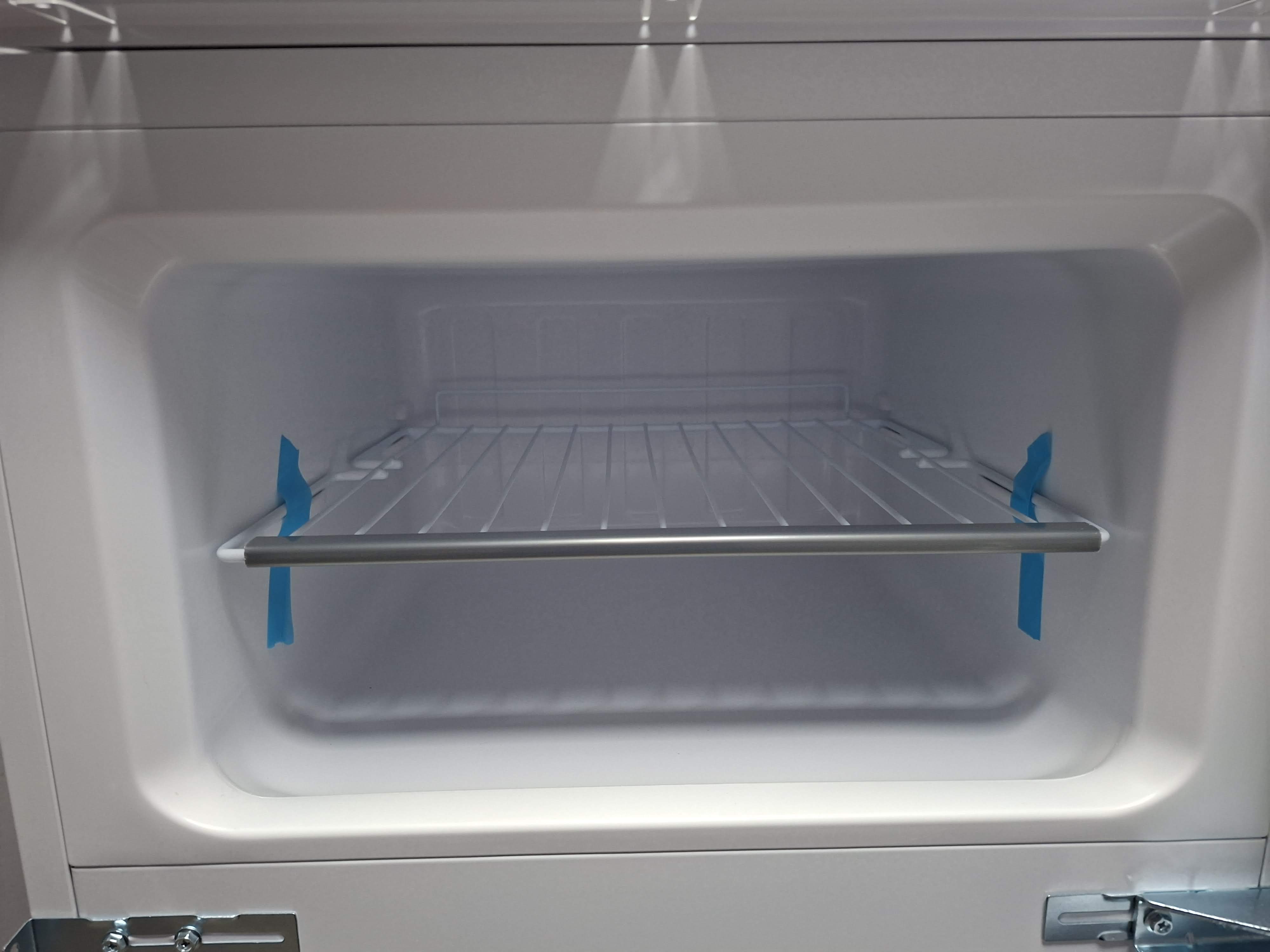 Ugradni frižider Indesit  IN D 2040 E, 145cm.