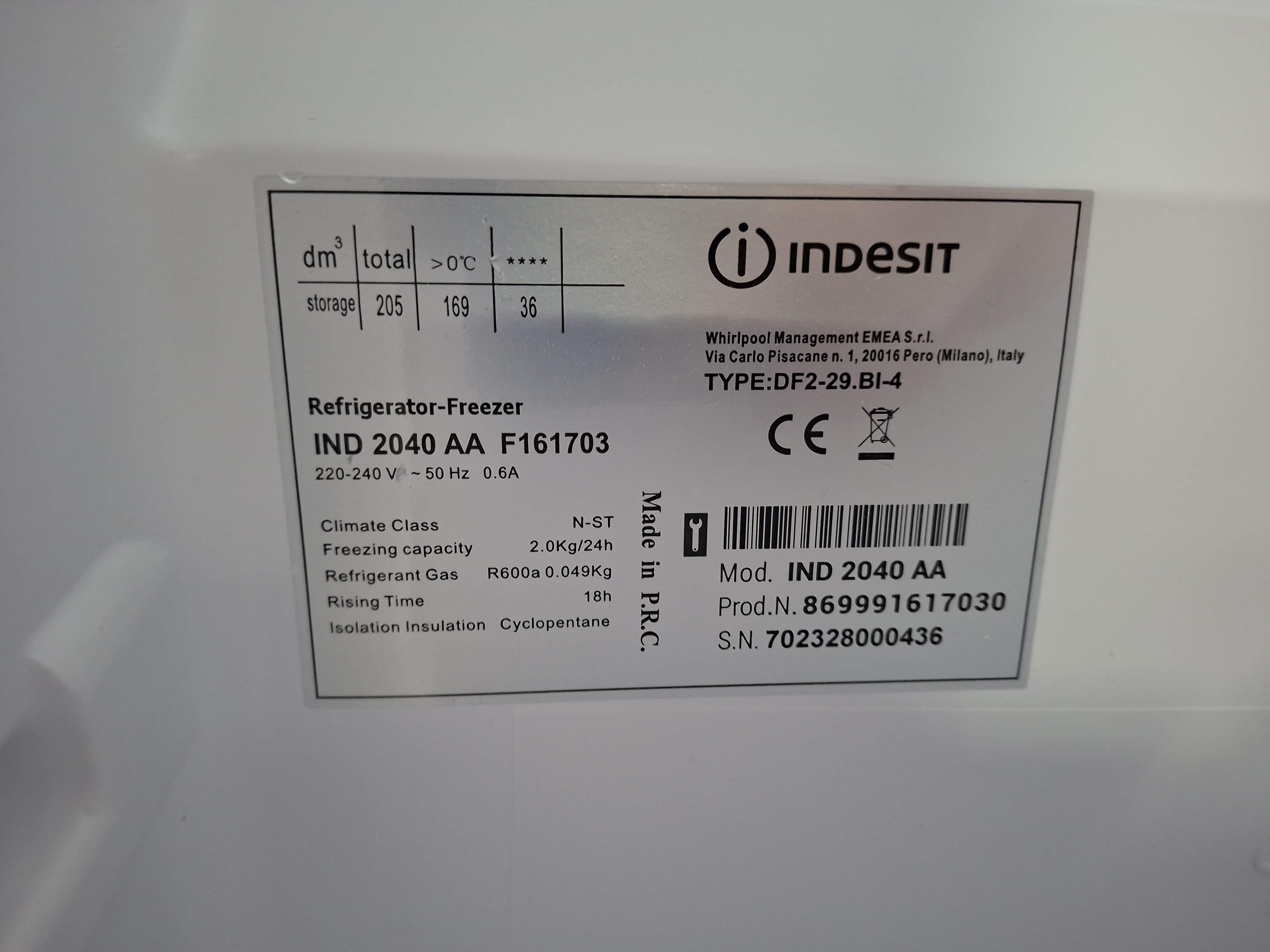 Ugradni frižider Indesit IND 2040 AA, 145cm.