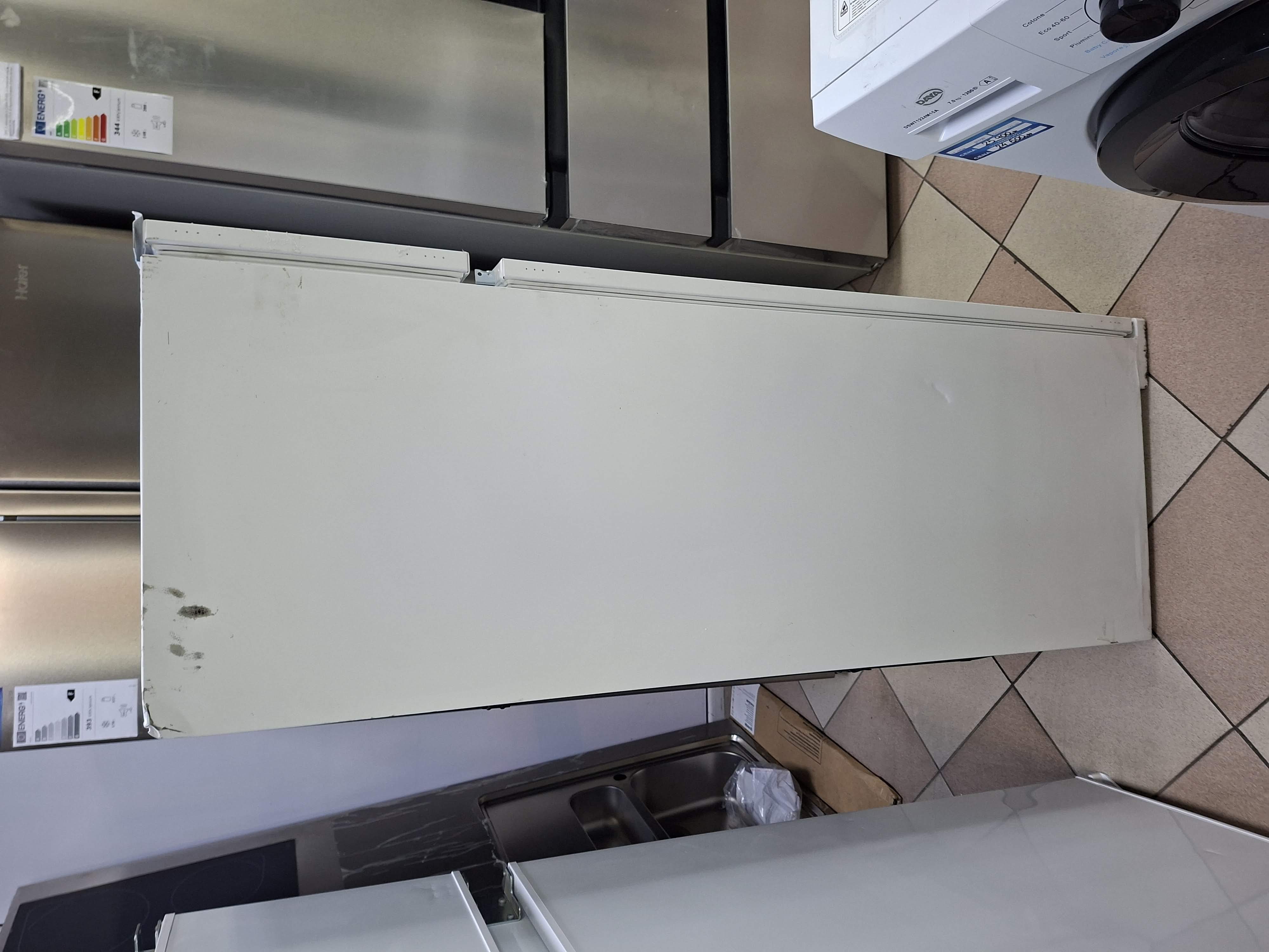 Ugradni frižider Indesit IND 2040 AA, 145cm.