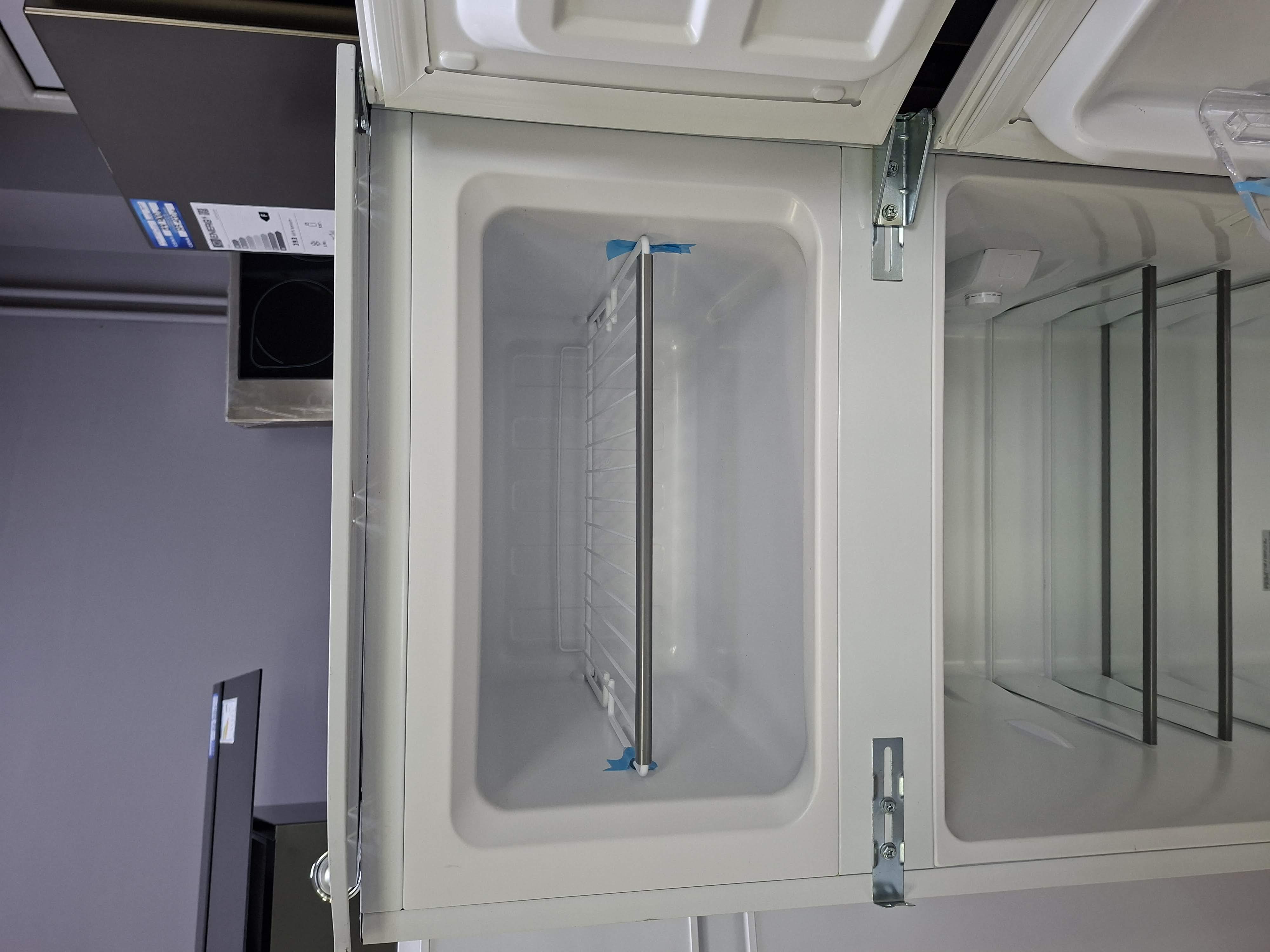 Ugradni frižider Indesit IND 2040 AA, 145cm.