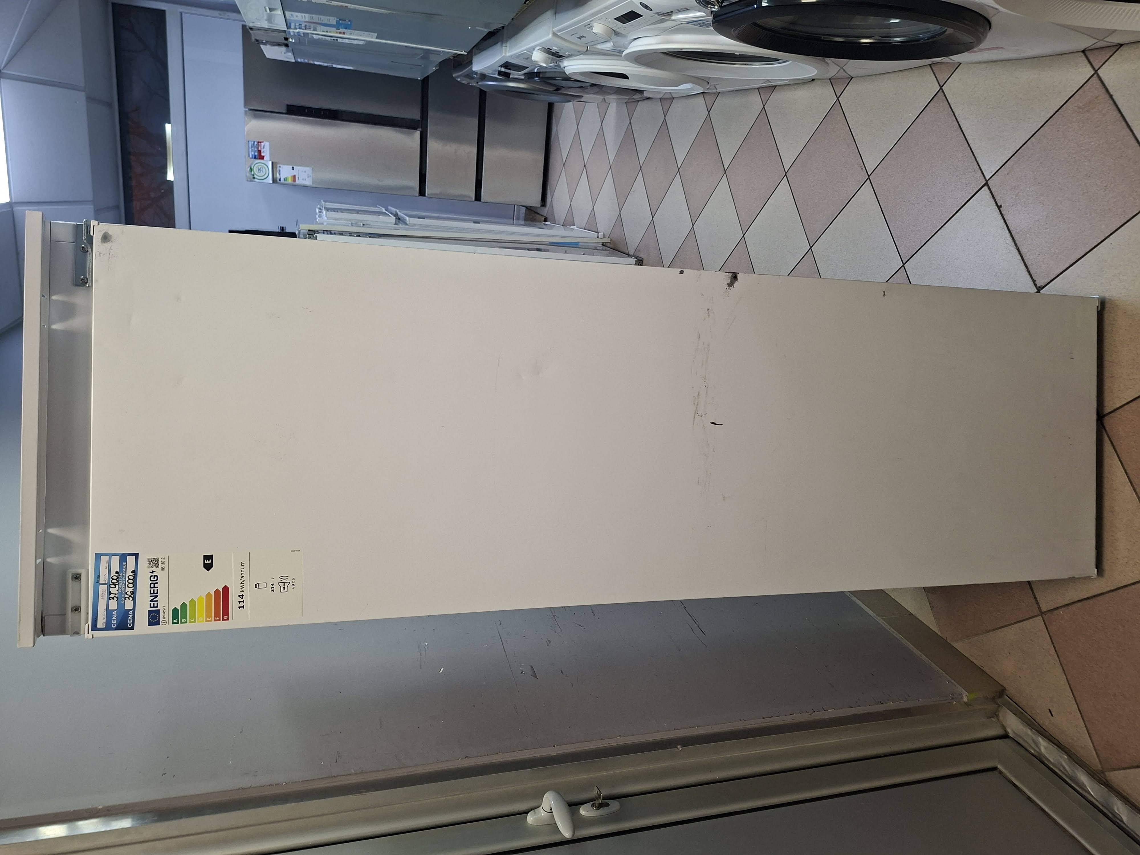 Ugradni Frižider Indesit INS 18012 , 177cm.