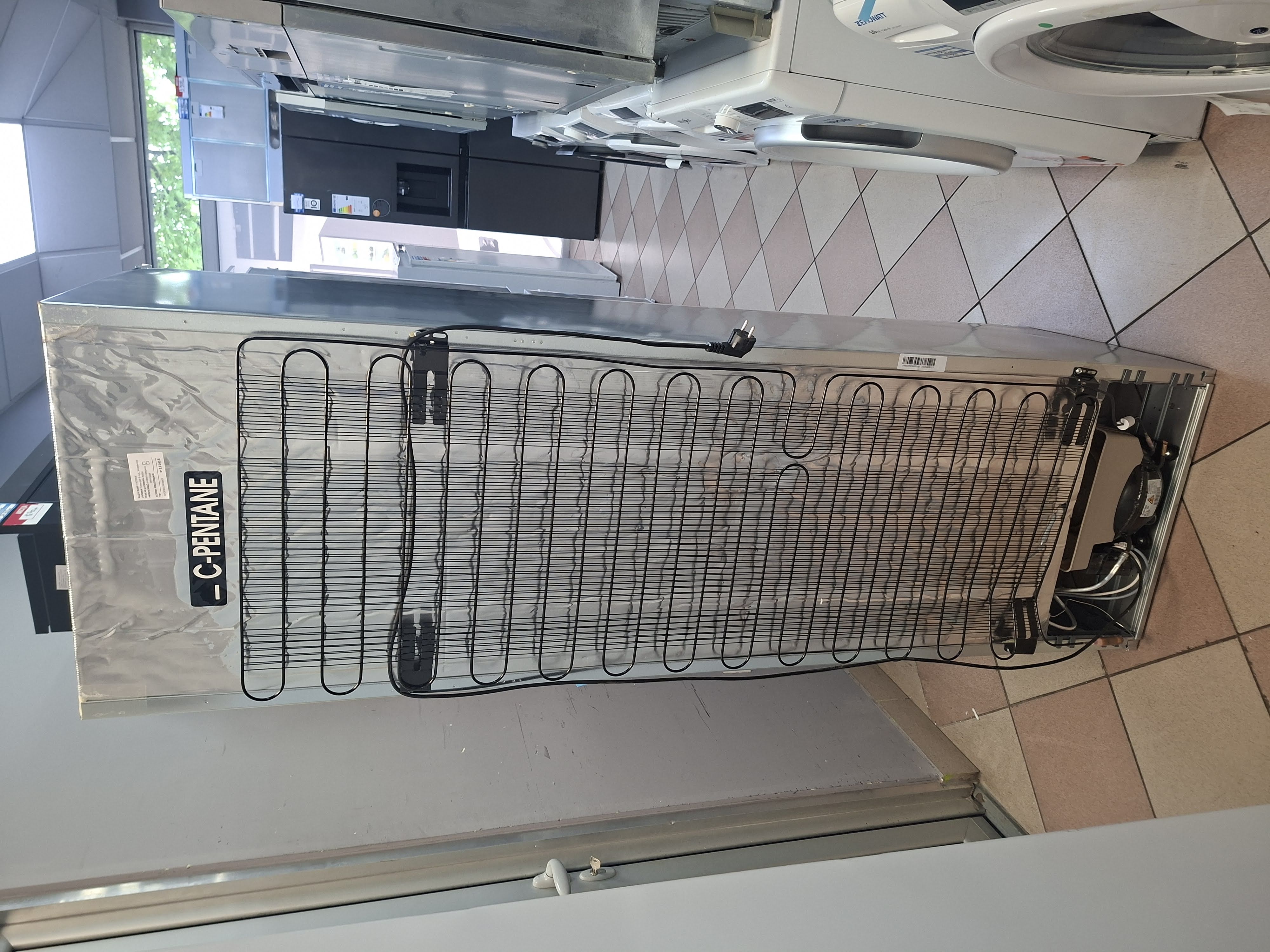 Ugradni Frižider Indesit INSD18A011B1 ,  177 cm