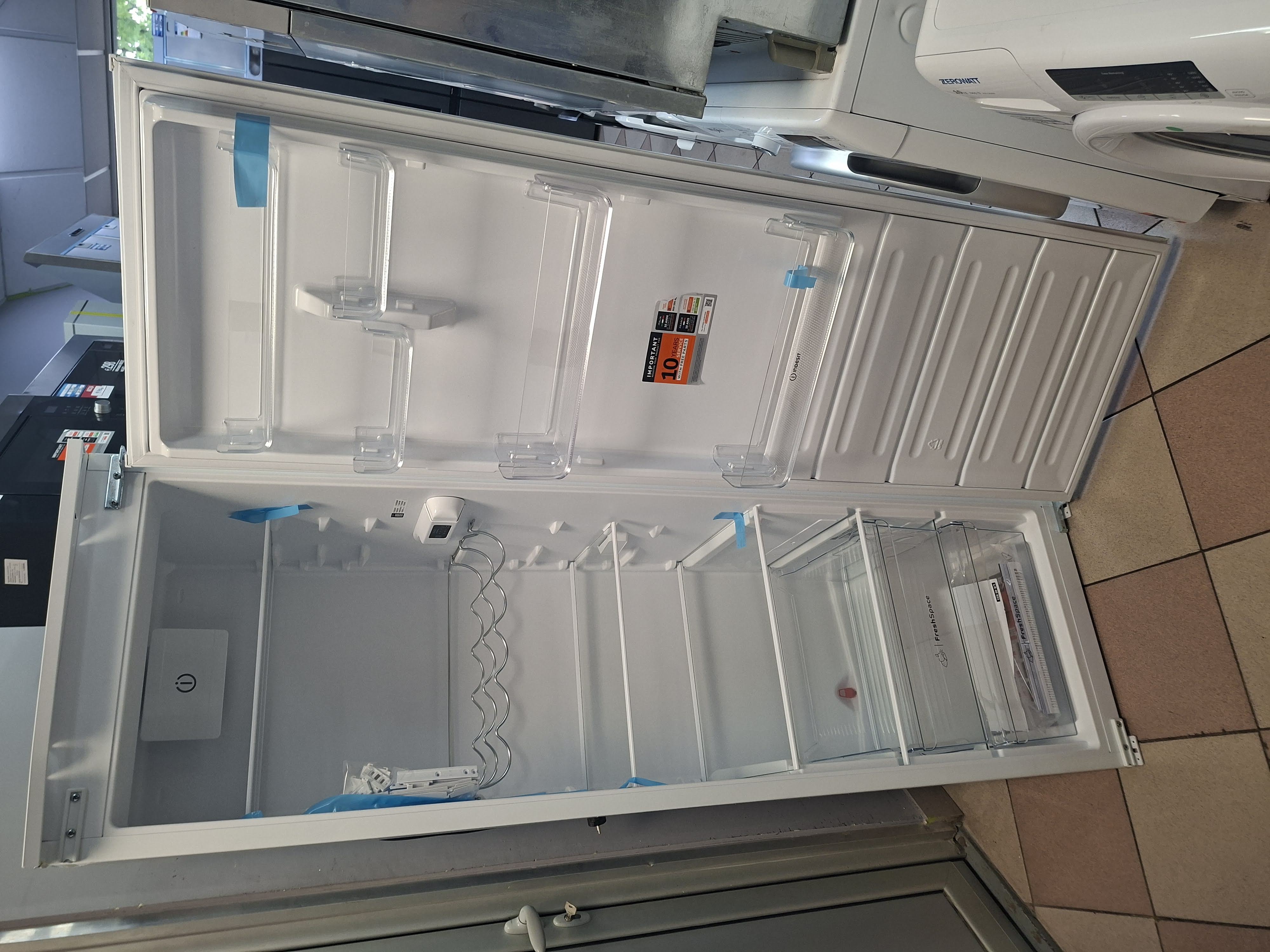 Ugradni Frižider Indesit INSD18A011B1 ,  177 cm