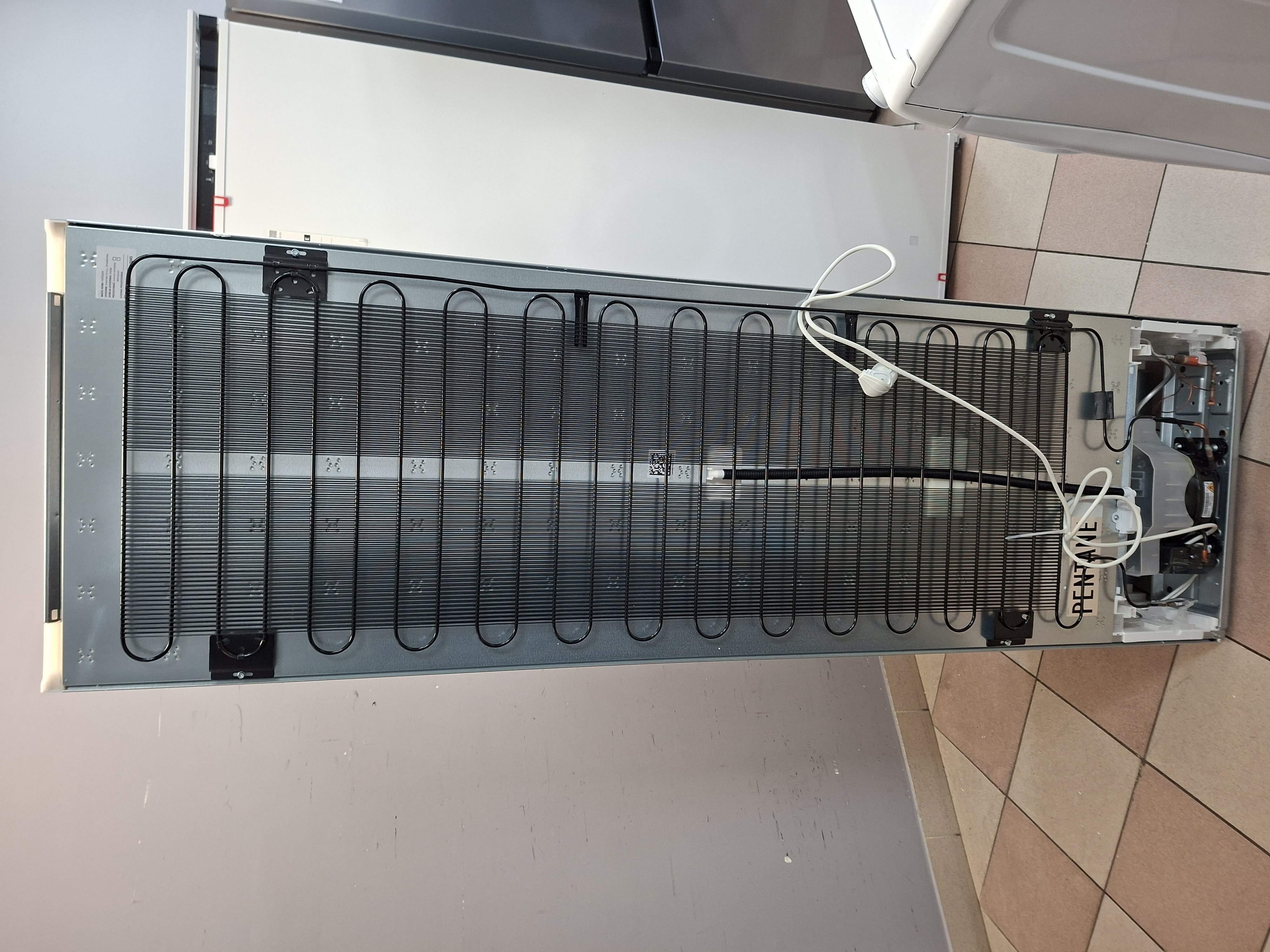 Ugradni Frižider John Lewis JLBIFF73182 , 178 cm.