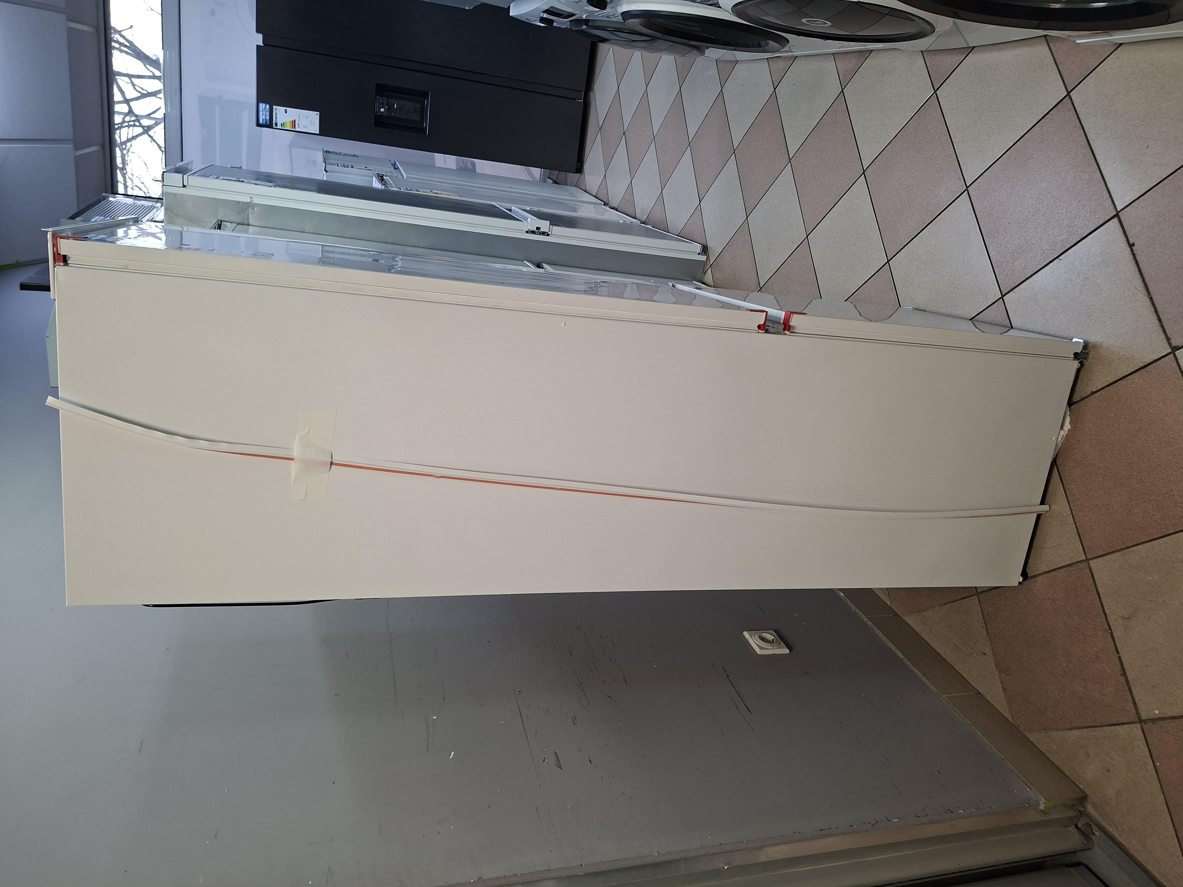 Ugradni Frižider  Juno JCU178E0S4  , 177 cm.