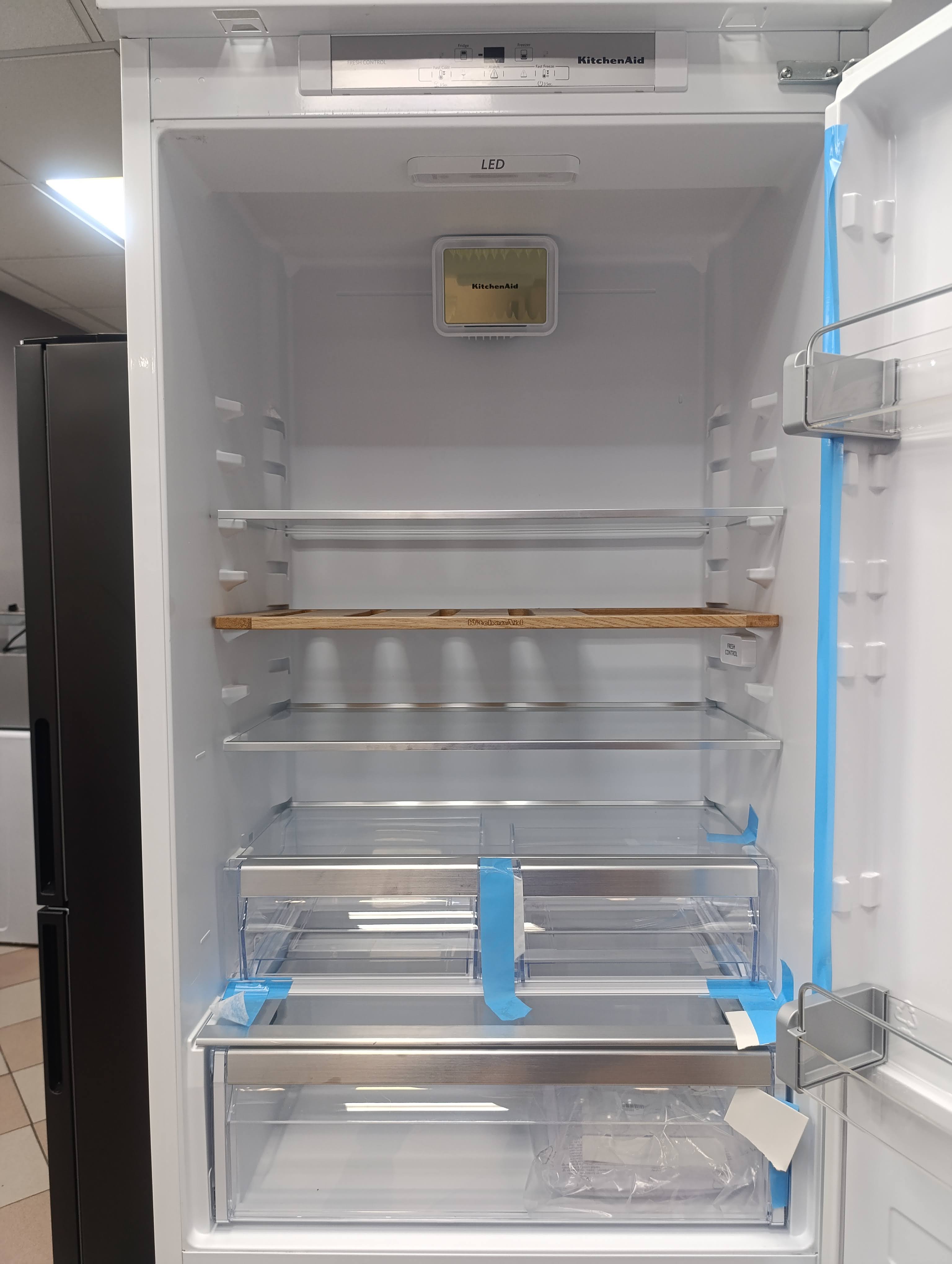 Ugradni frižider KitchenAid KCBDR 20700, 194x69cm