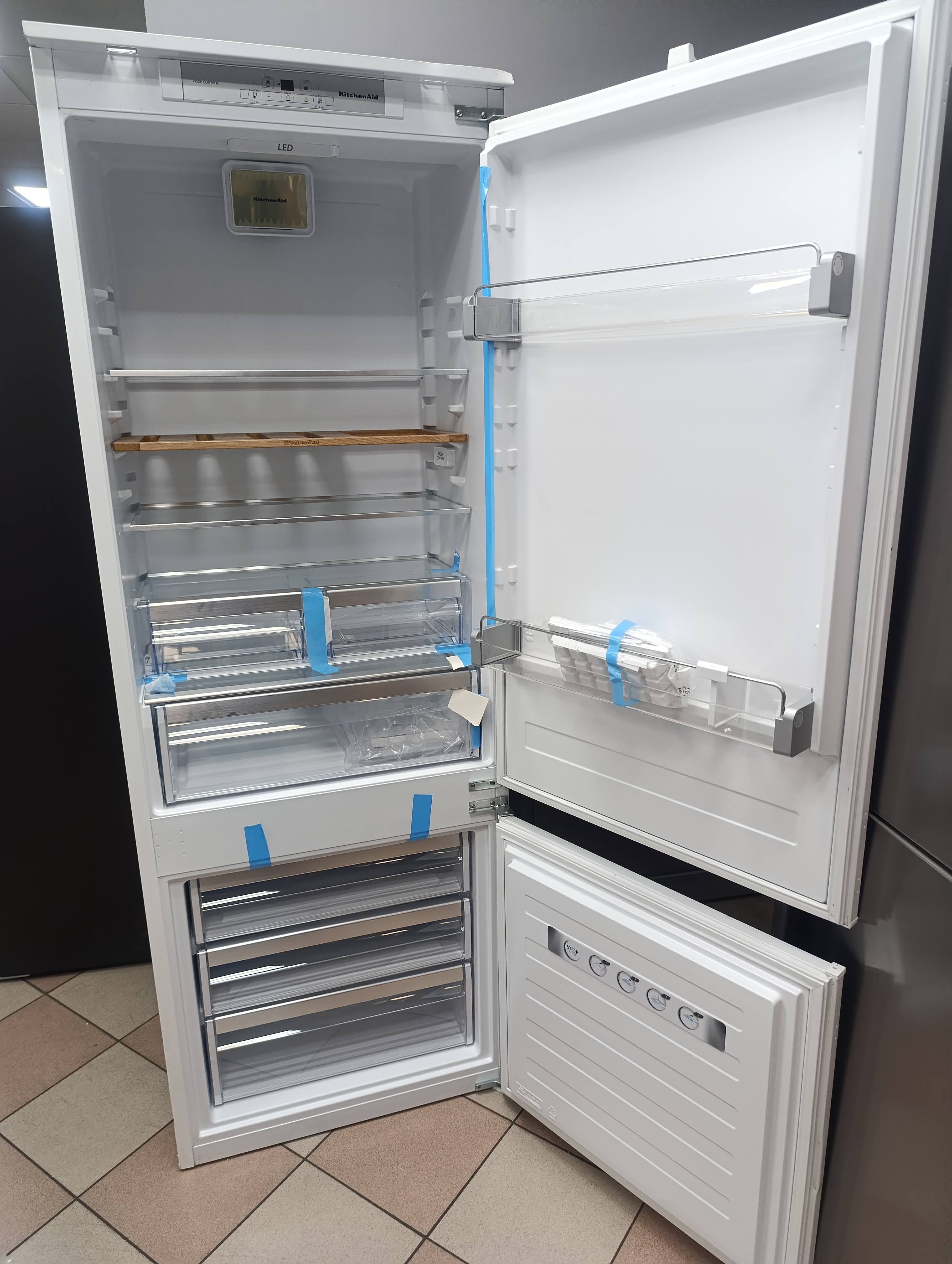 Ugradni frižider KitchenAid KCBDR 20700, 194x69cm