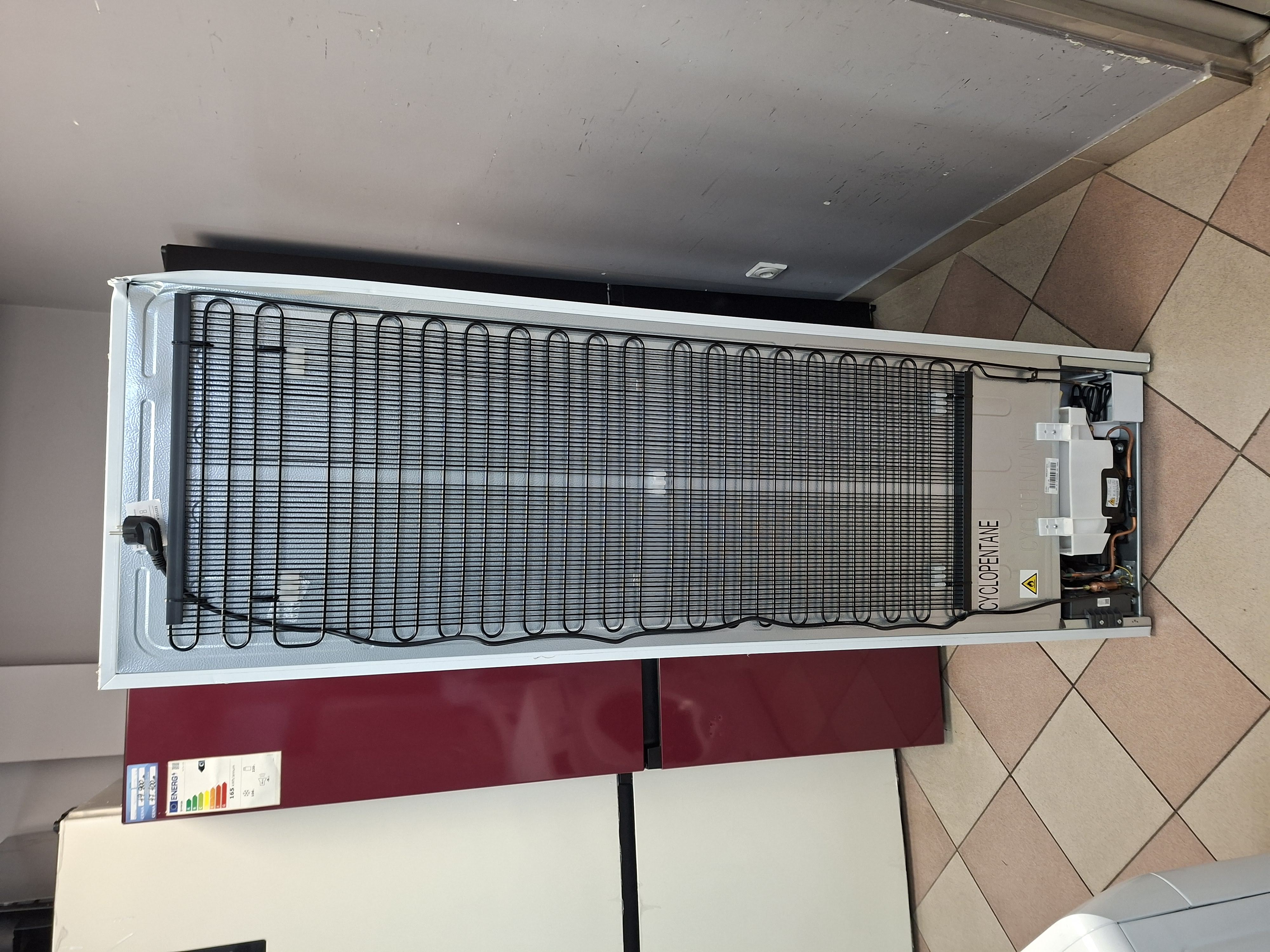 Ugradni Frižider Midea MDRE353FGE01 , 177 cm.
