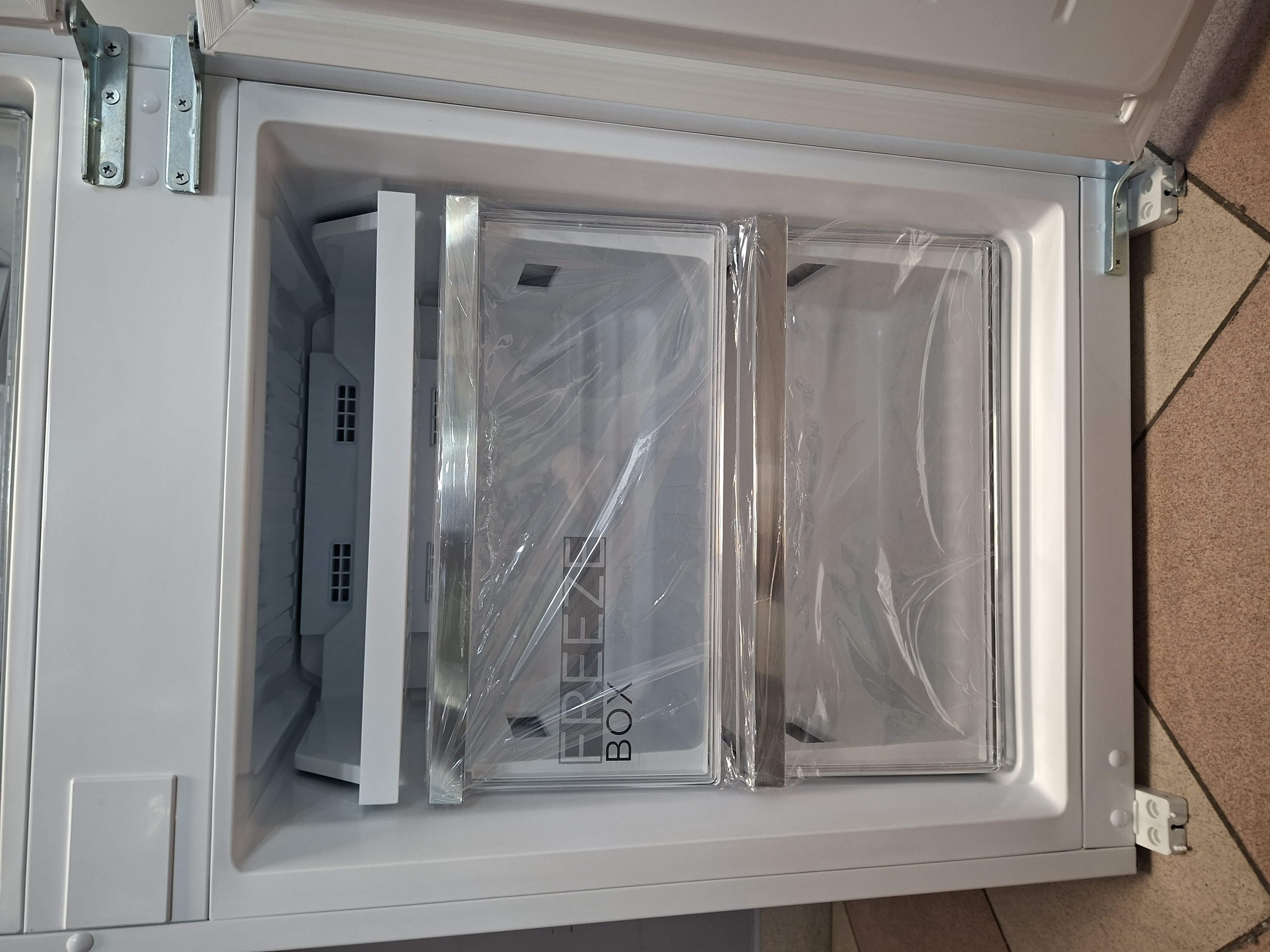 Ugradni Frižider Midea MDRE353FGE01 , 177 cm.