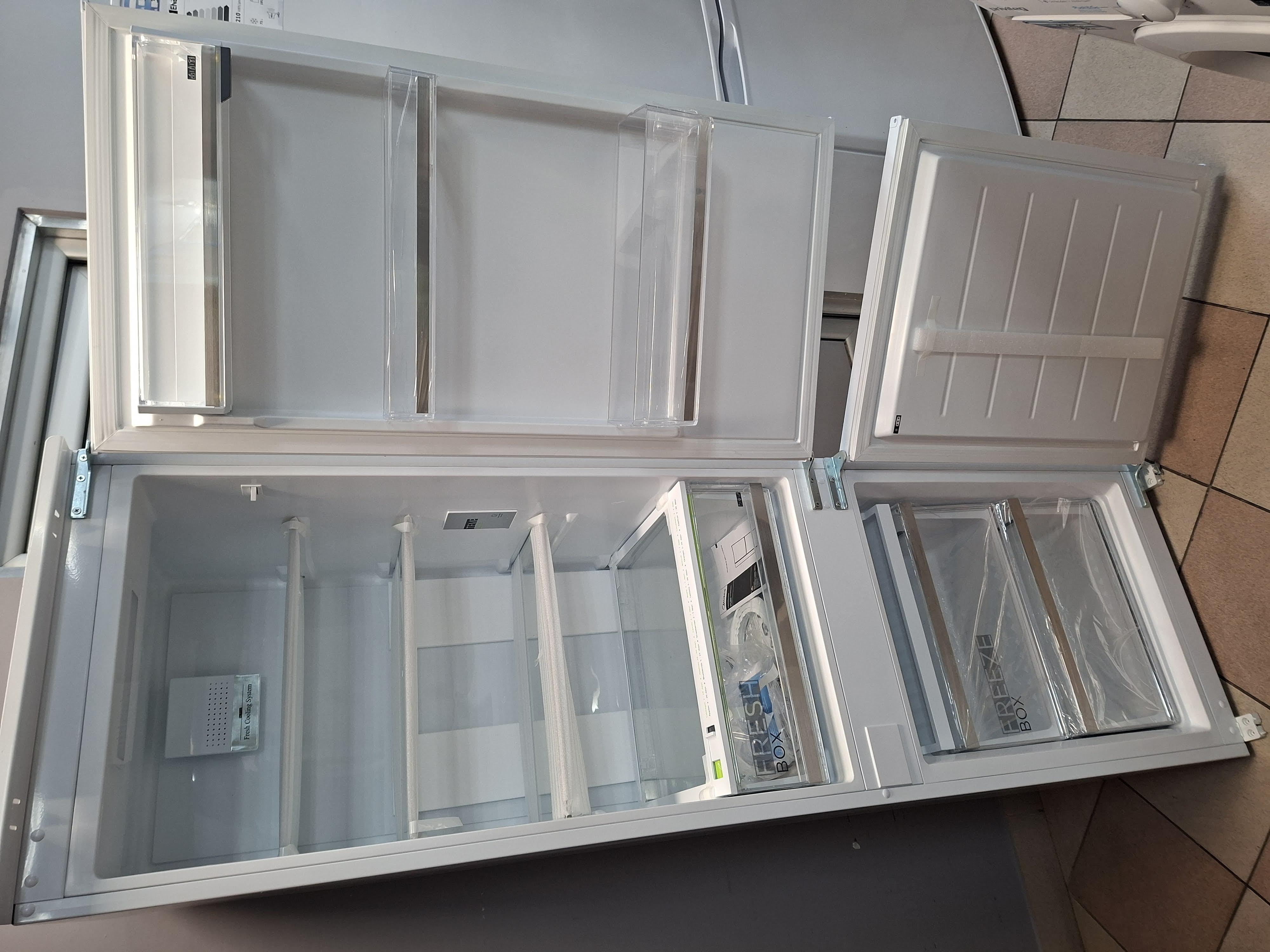 Ugradni Frižider Midea MDRE353FGE01 , 177 cm.