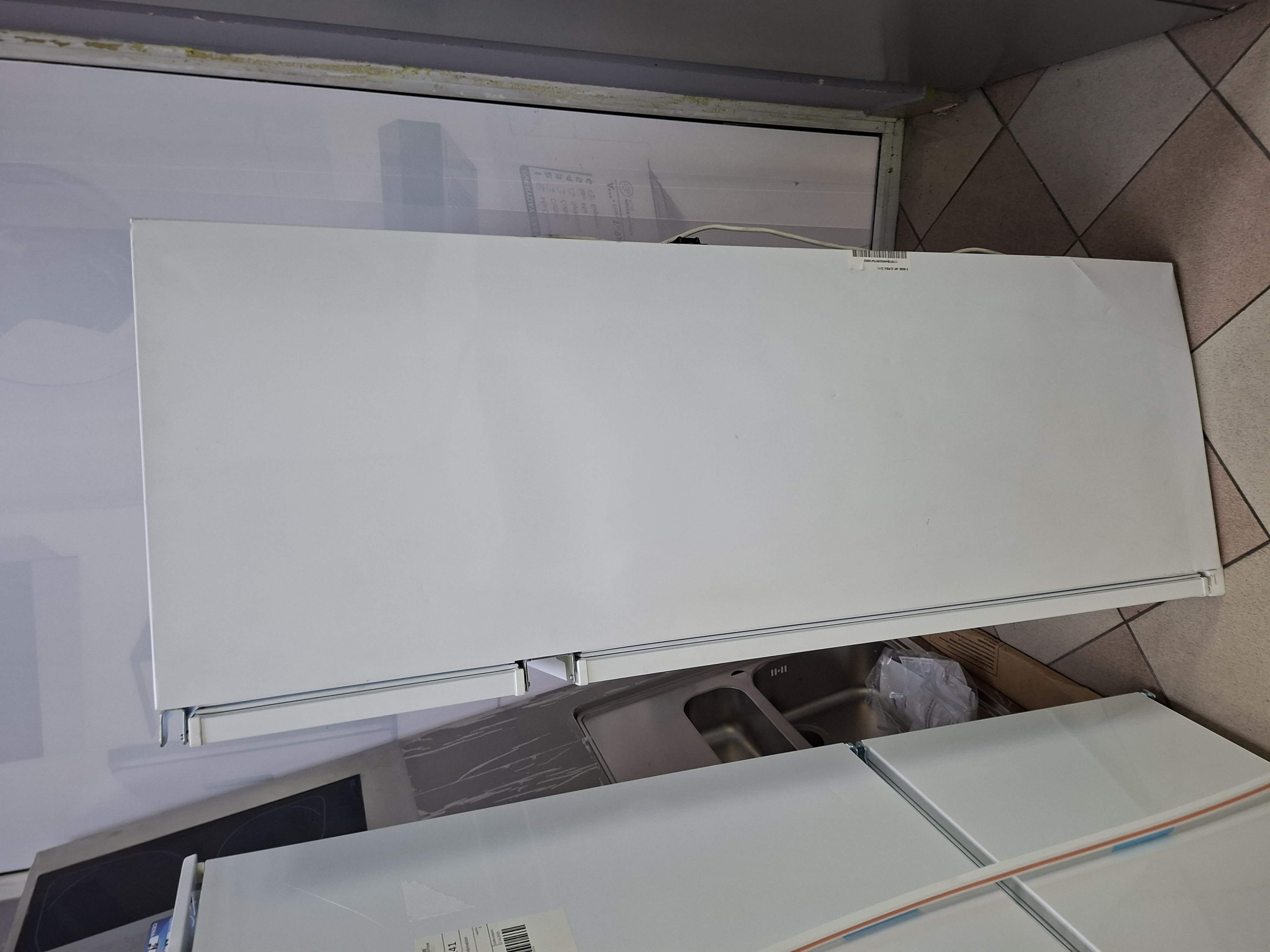 Ugradni Frižider Perla PE2630APYD (3) , 144 cm.