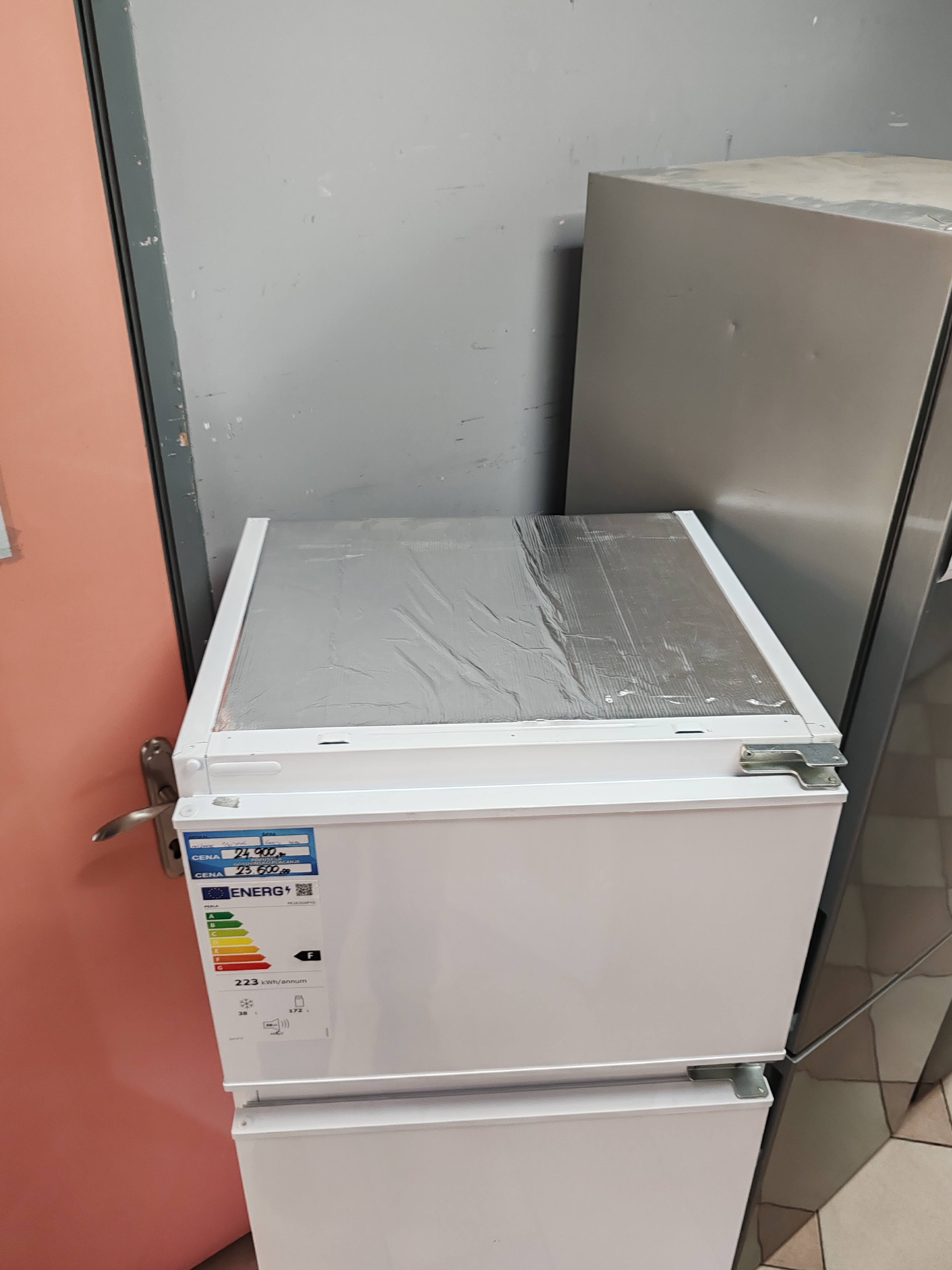 Ugradni Frižider Perla PE2630APYD , 144 cm.