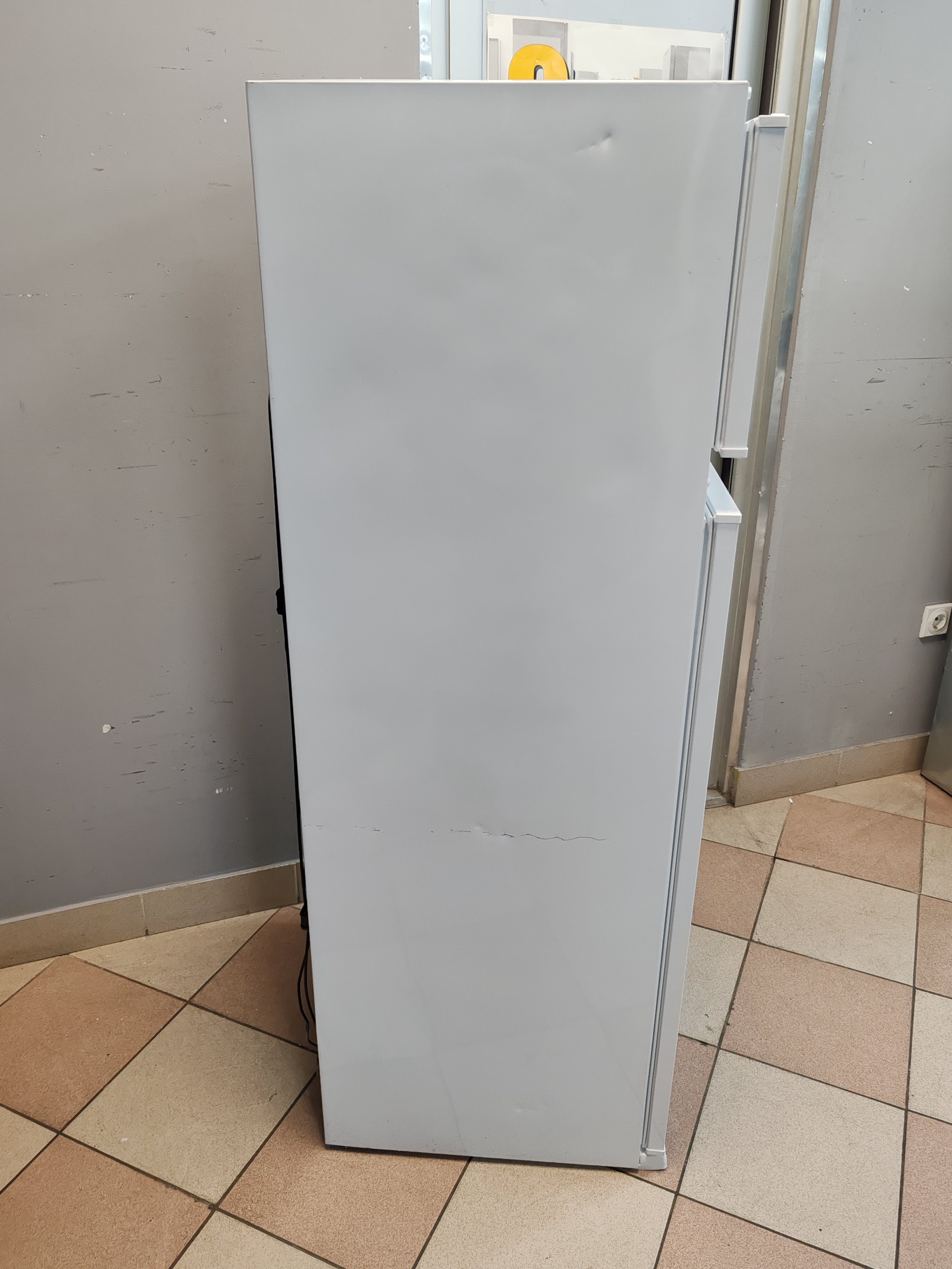 Ugradni Frižider Perla PE2630APYD , 144 cm.