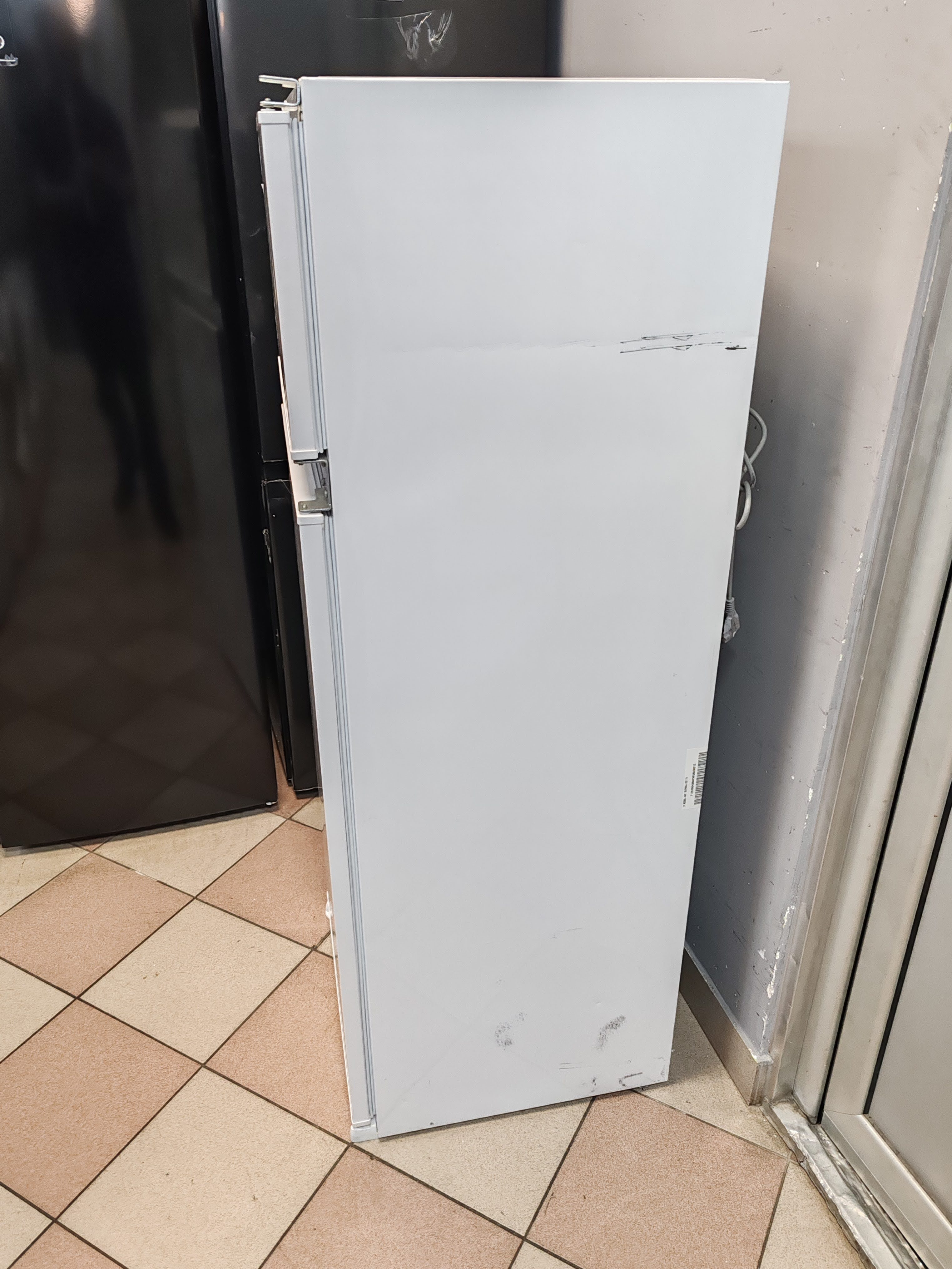 Ugradni Frižider Perla PE2630APYD , 144 cm.