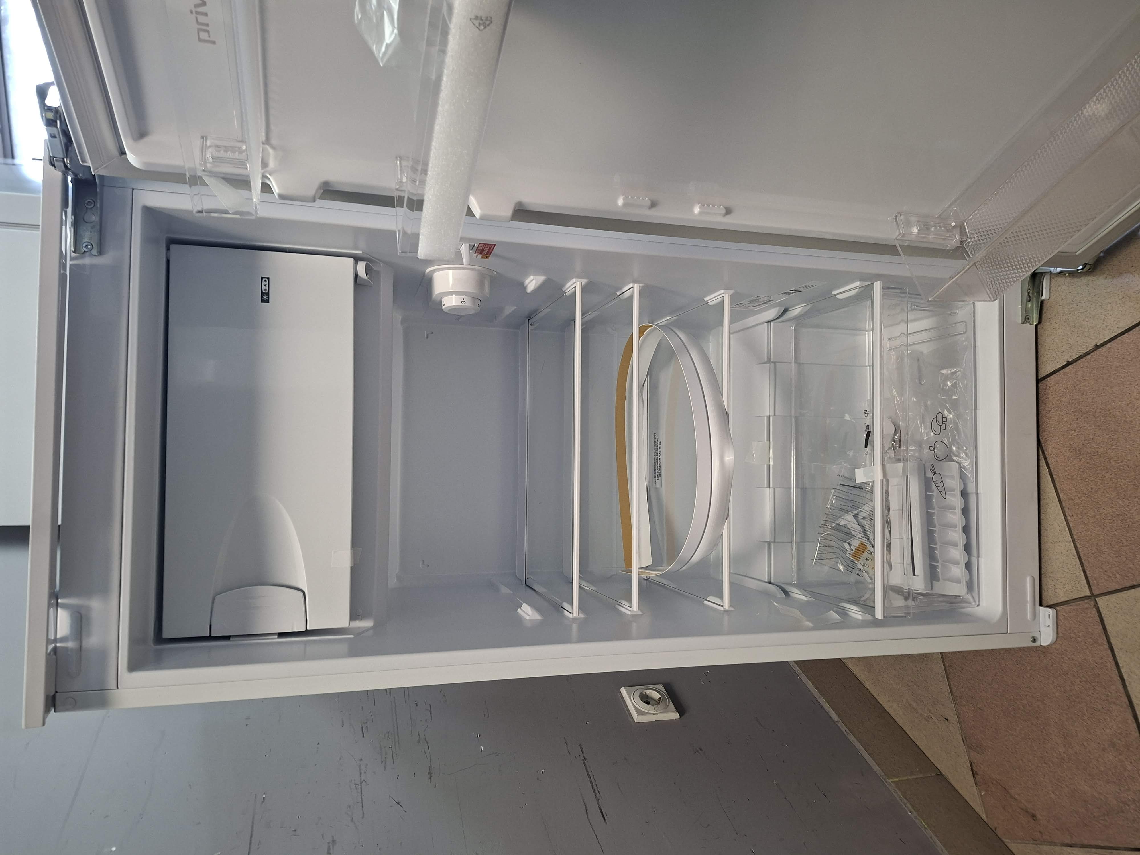 Ugradni Frižider Privileg  PRCI 12GF2 , 121.5 cm.