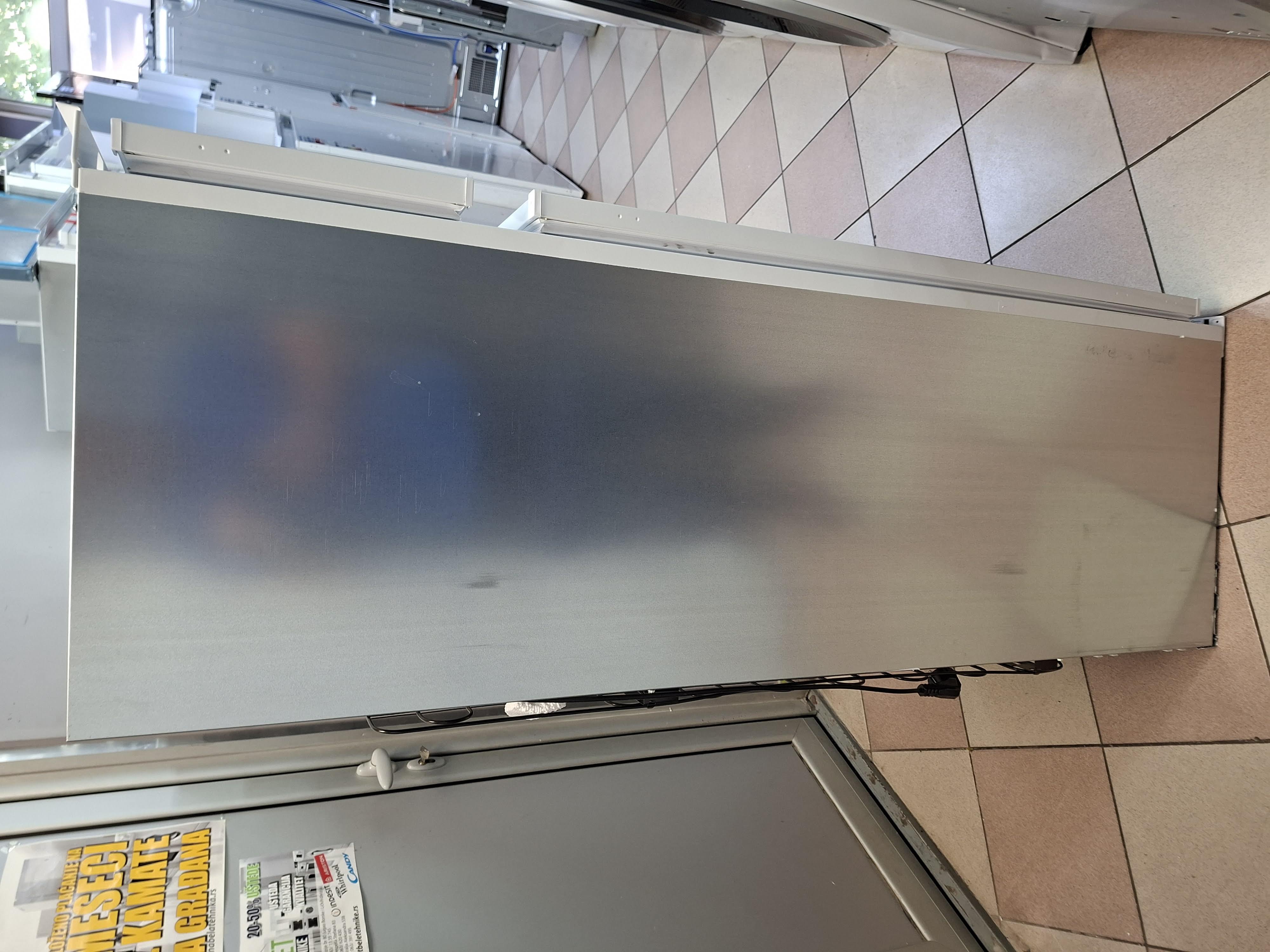 Ugradni frižider Whirlpool ART 3802, 144 cm