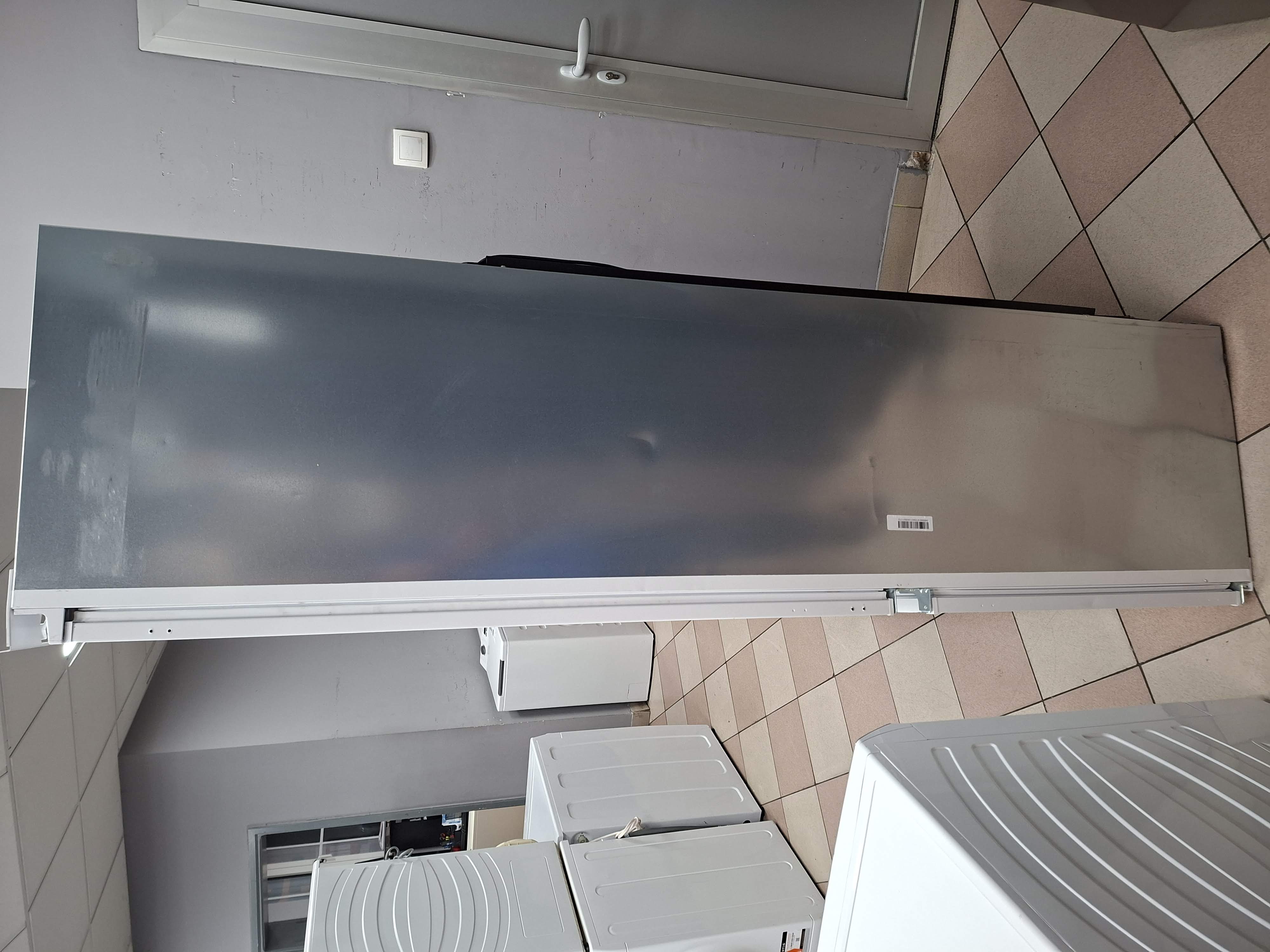 Ugradni Frizider Whirlpool SP40 810 2 ,  194 cm