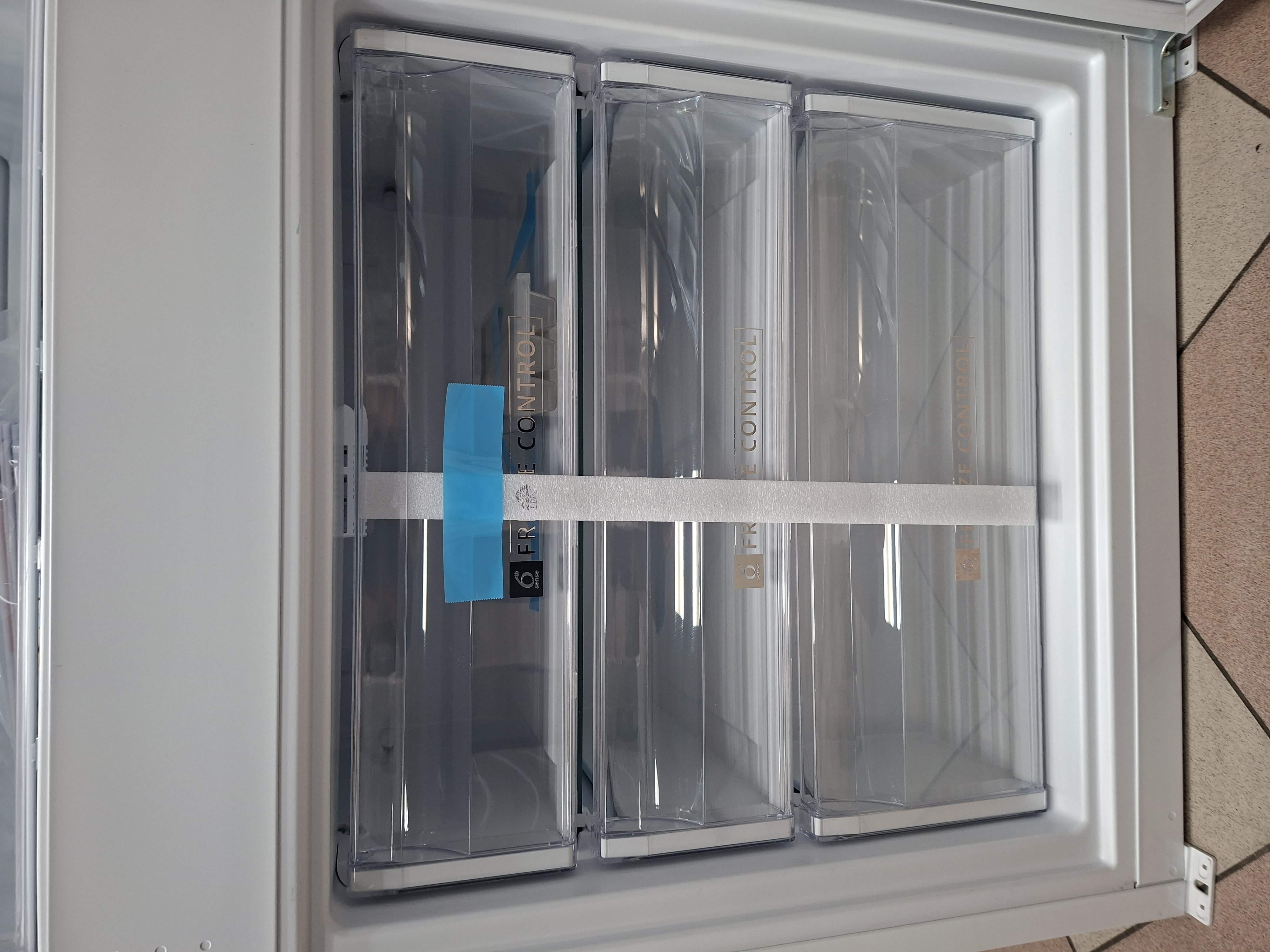 Ugradni Frizider Whirlpool SP40 810 2 ,  194 cm
