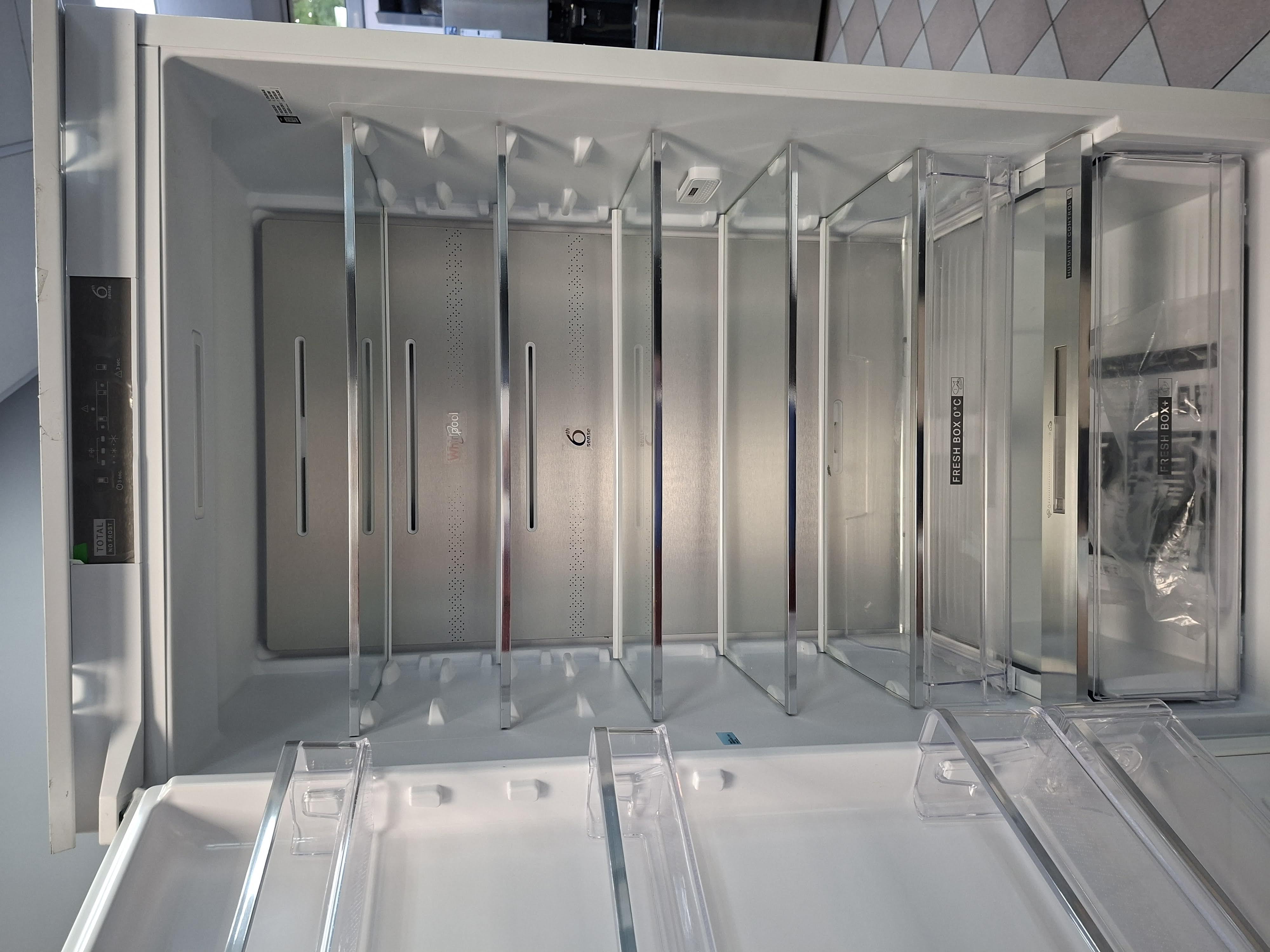 Ugradni Frižider Whirlpool WH SP70 T122 , 194x69 cm.