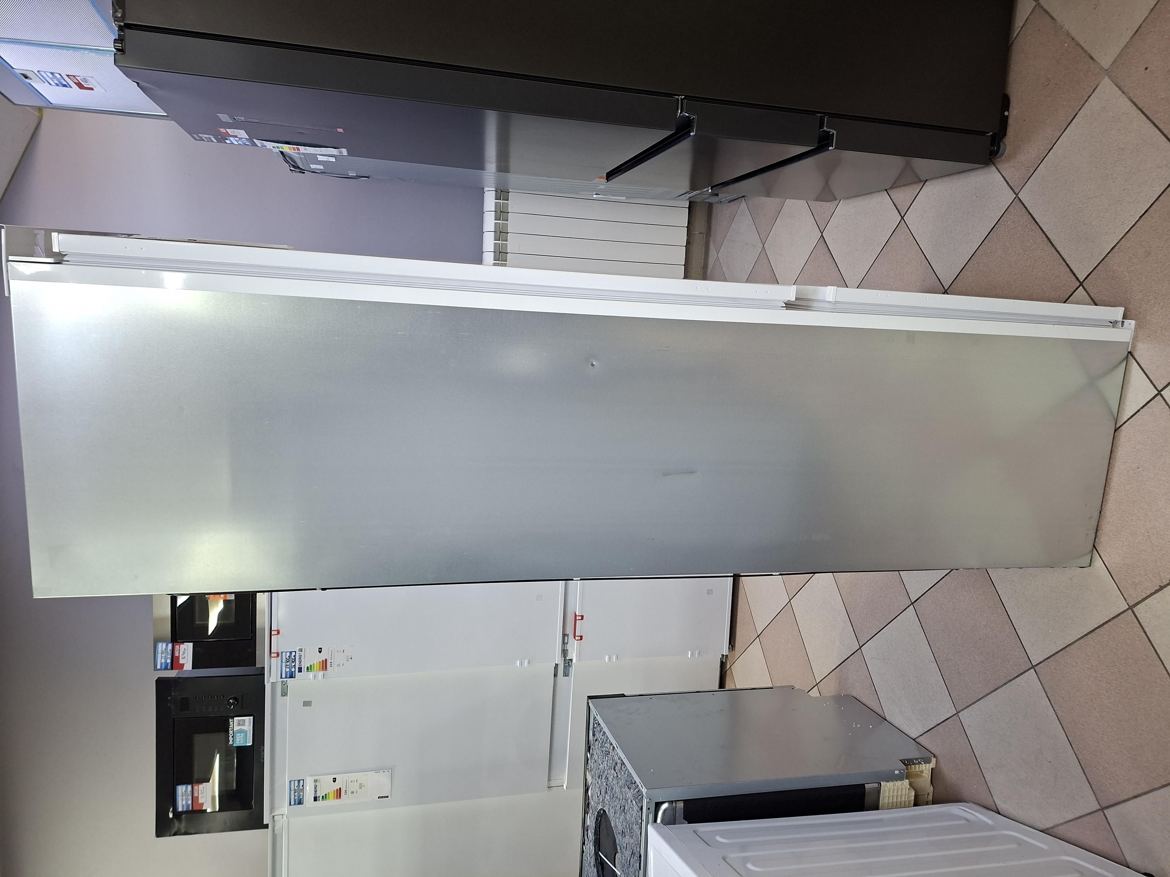 Ugradni Frižider Whirlpool WH SP70 T122 , 194x69 cm.