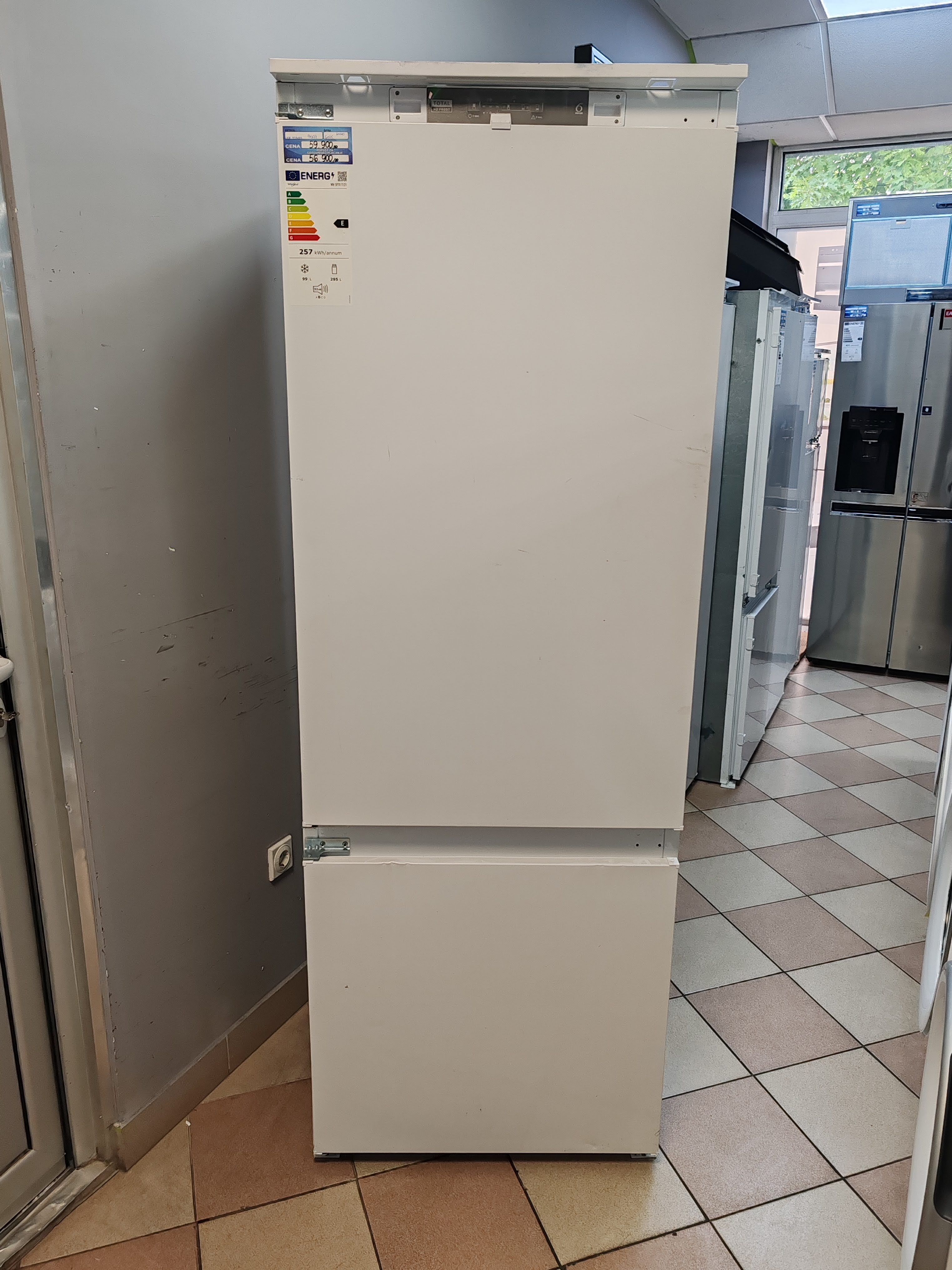 Ugradni Frižider Whirlpool WH SP70 TI21 , 194x69 cm.