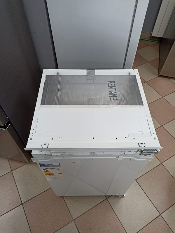 Ugradni Zamrzivač Aeg ABE888E1LF , 98 litara.