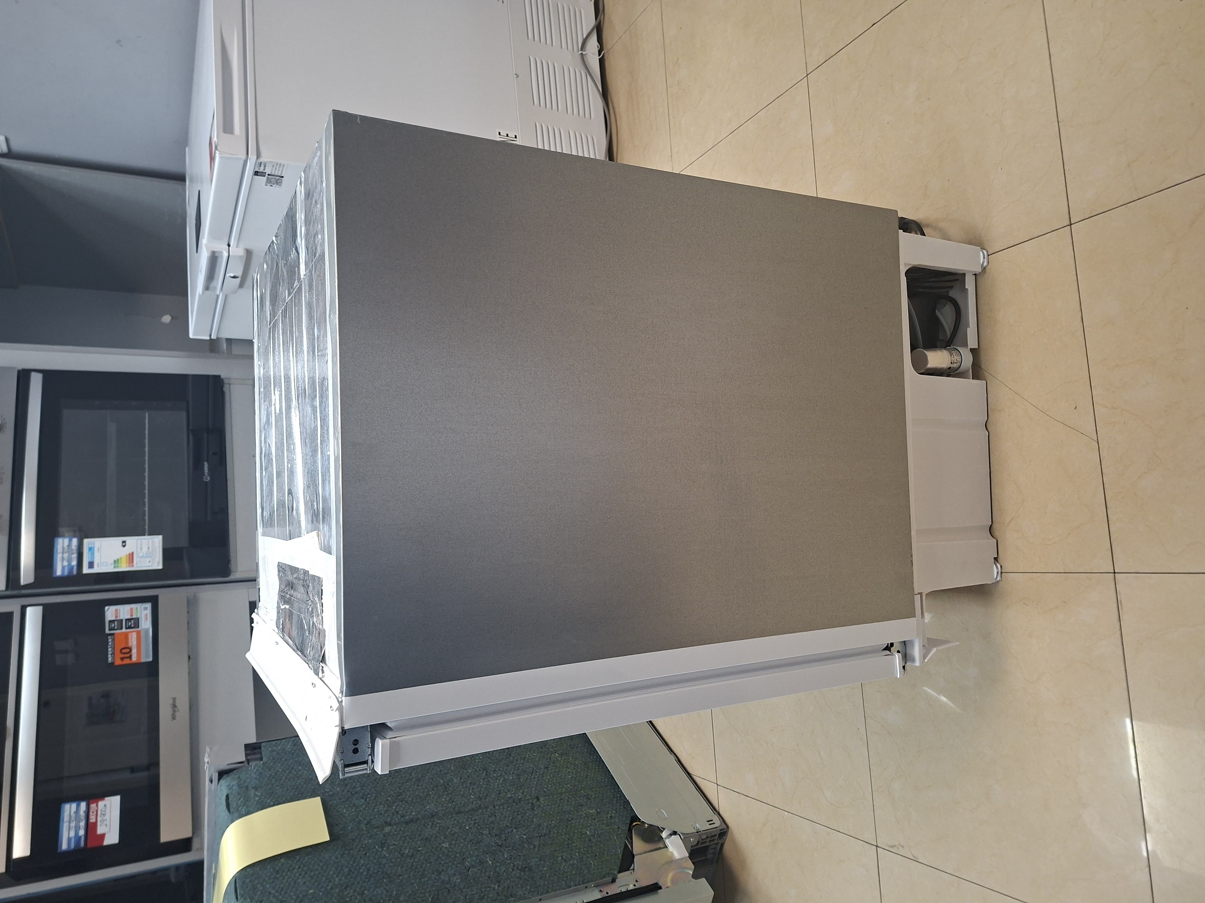 Ugradni Zamrzivač Hotpoint Ariston HABUFZ011, 82cm