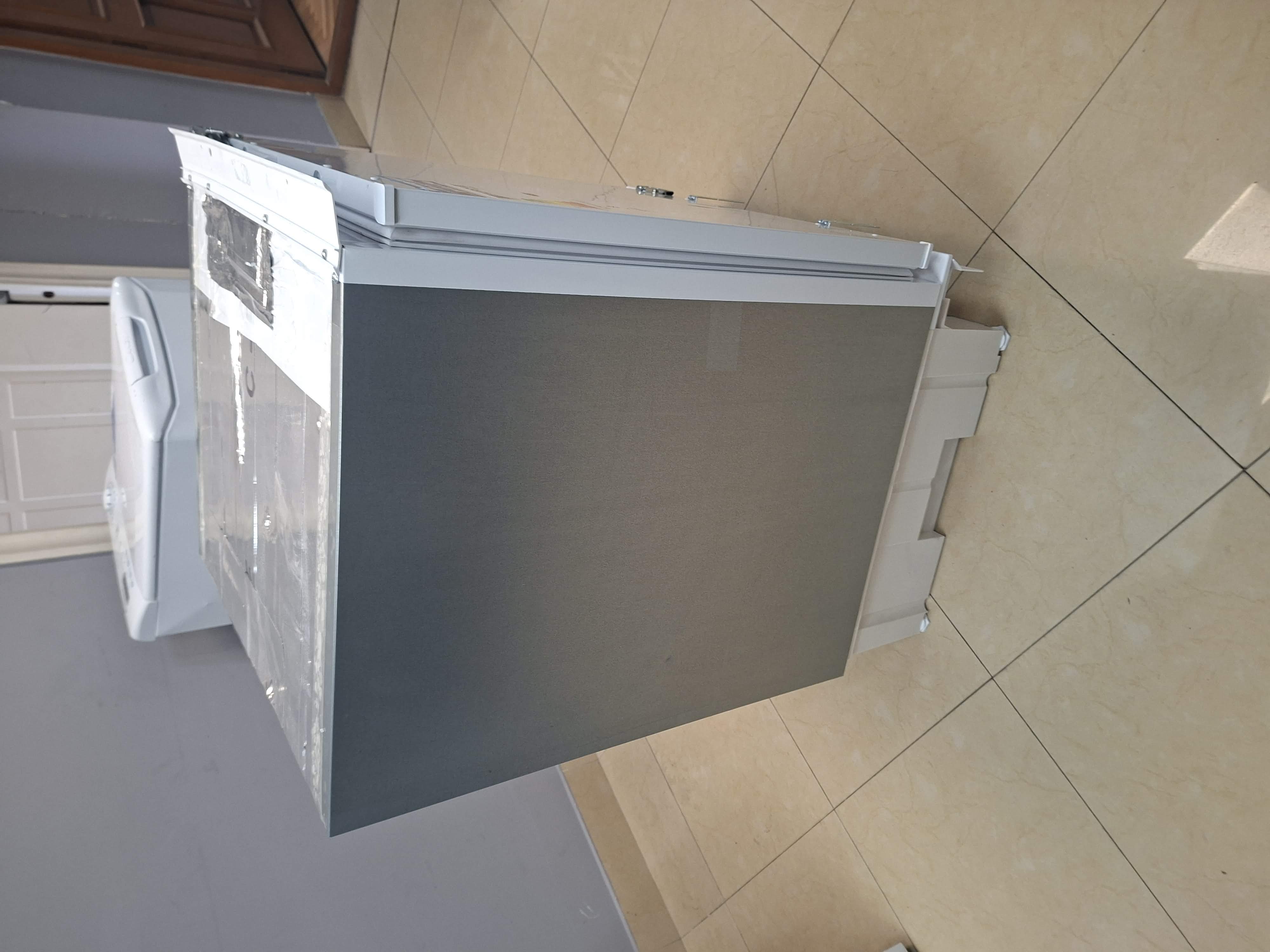 Ugradni Zamrzivač Hotpoint Ariston HABUFZ011, 82cm