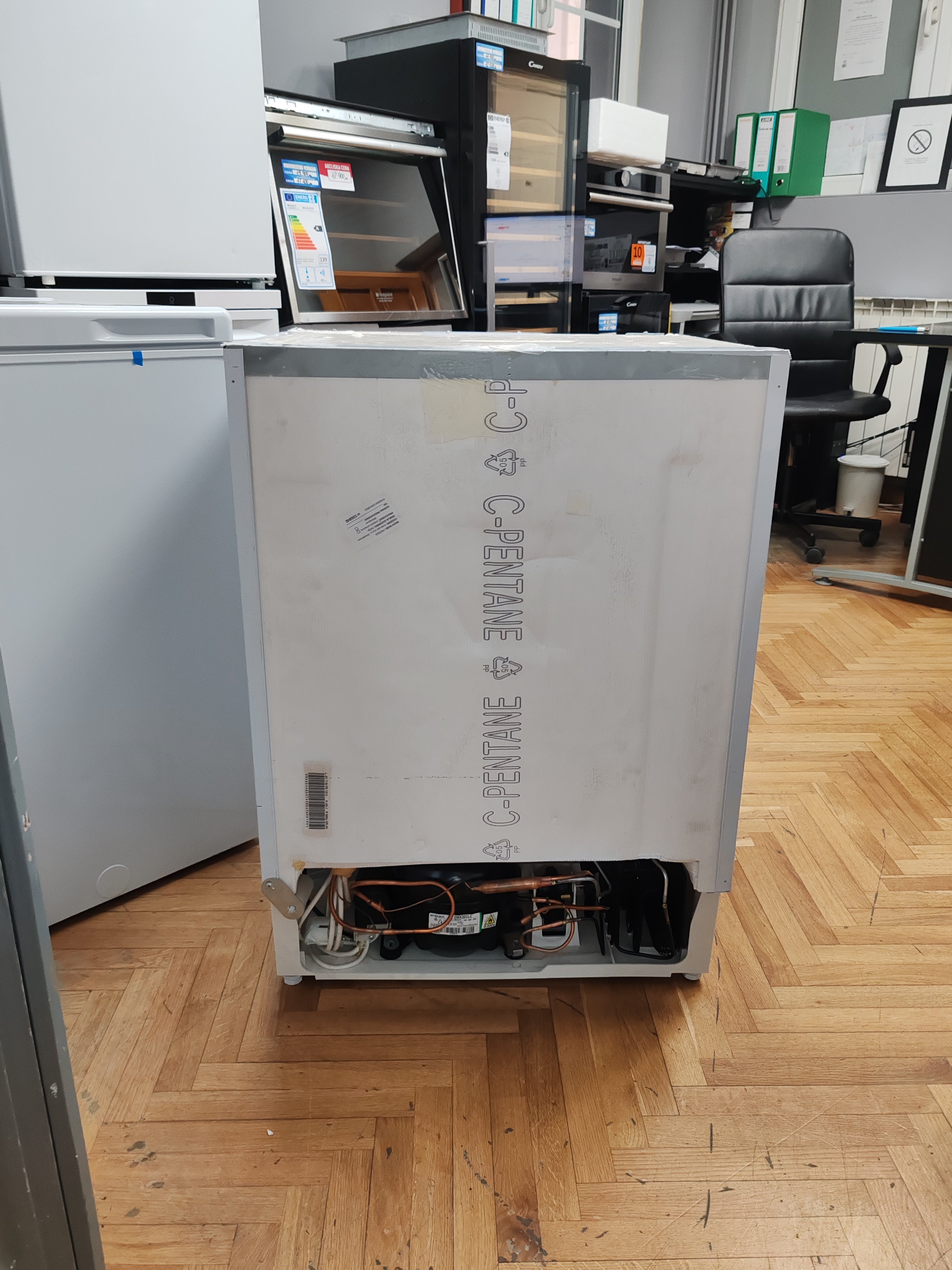 Ugradni Zamrzivač Indesit T IN FS 1212 K UK, 63 litara