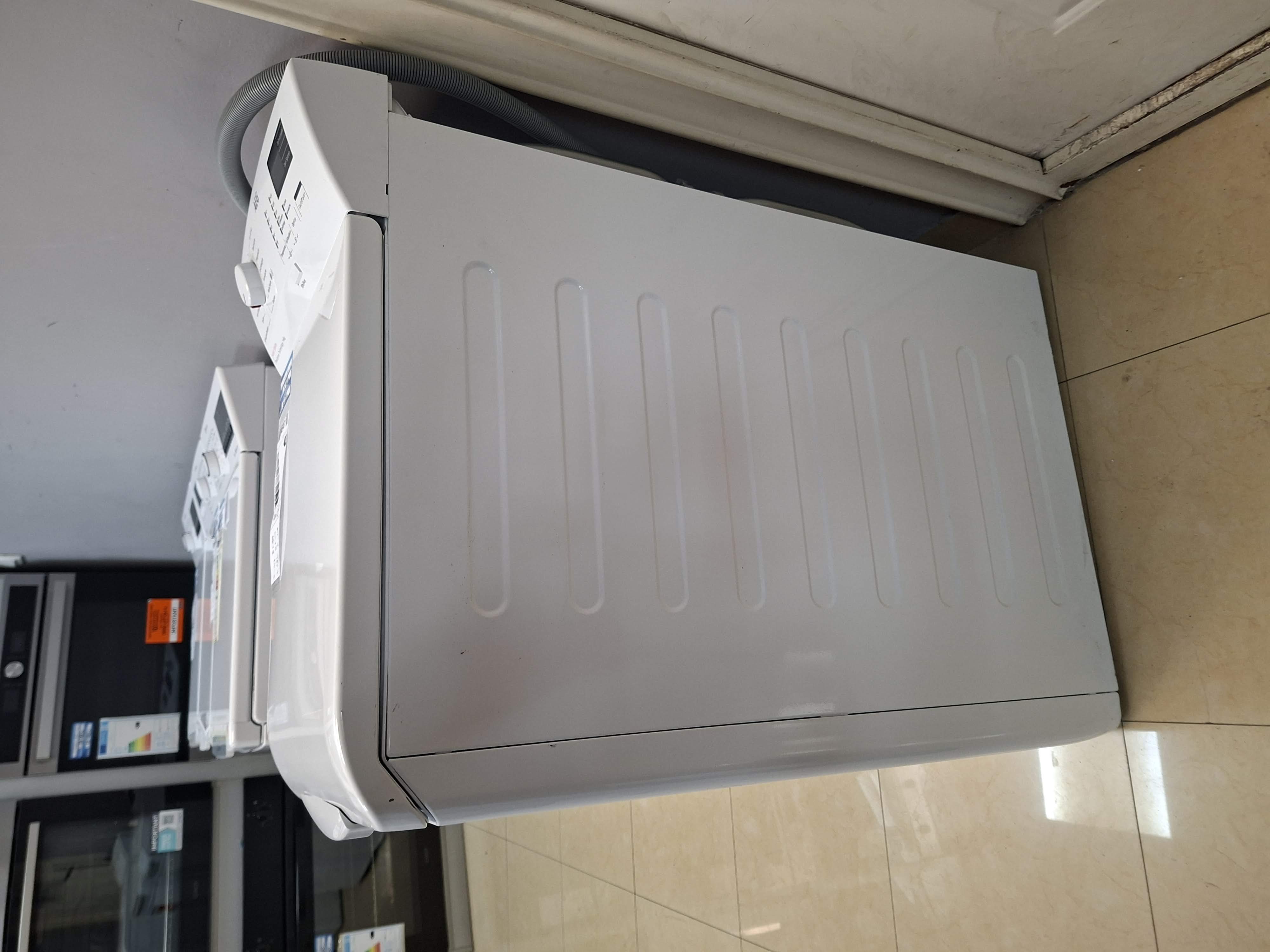 Veš mašina Aeg LTR6A41460 , 6 kg.