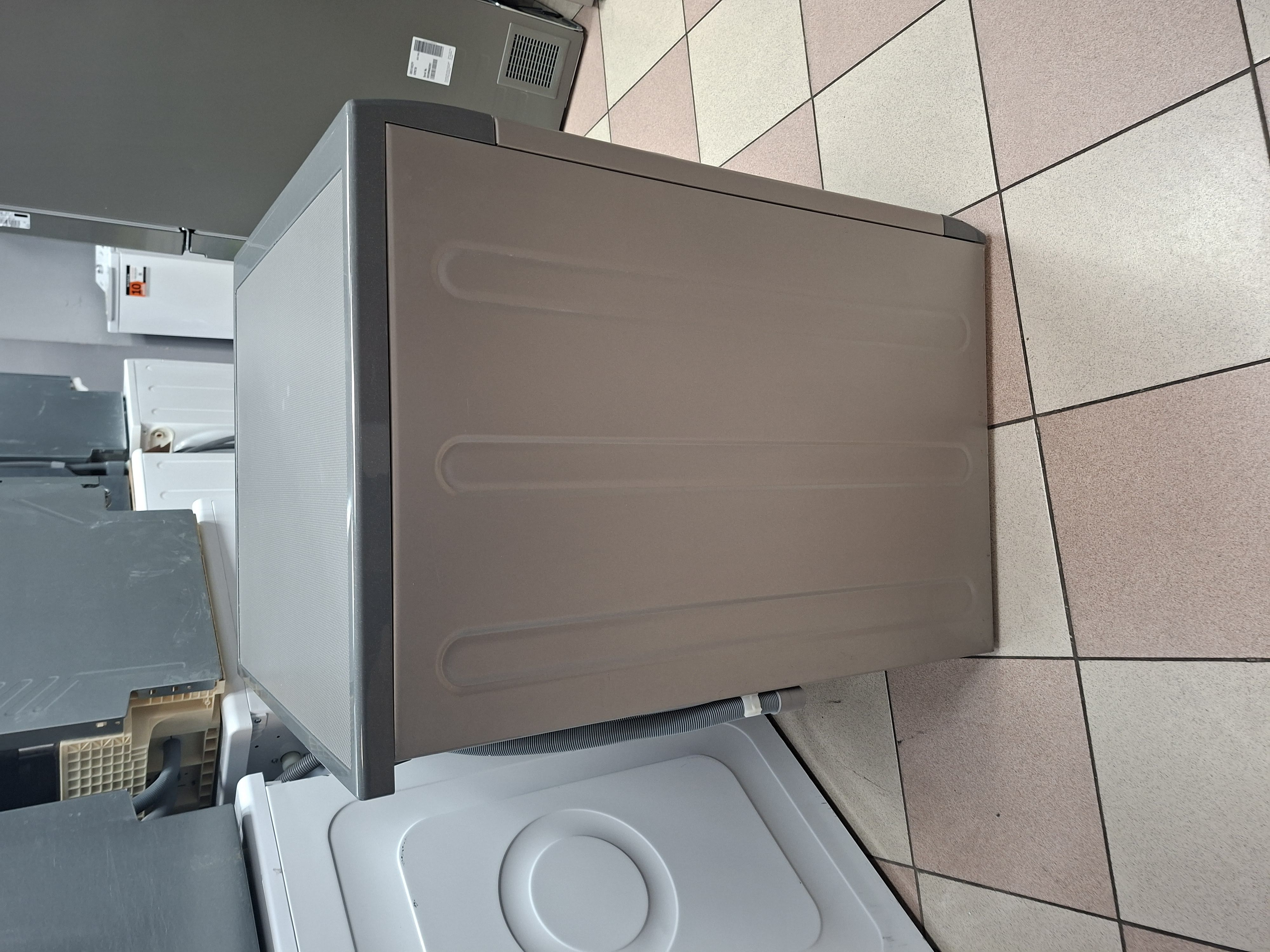 Veš mašina Ariston NS 823C GG MA , 8 kg.