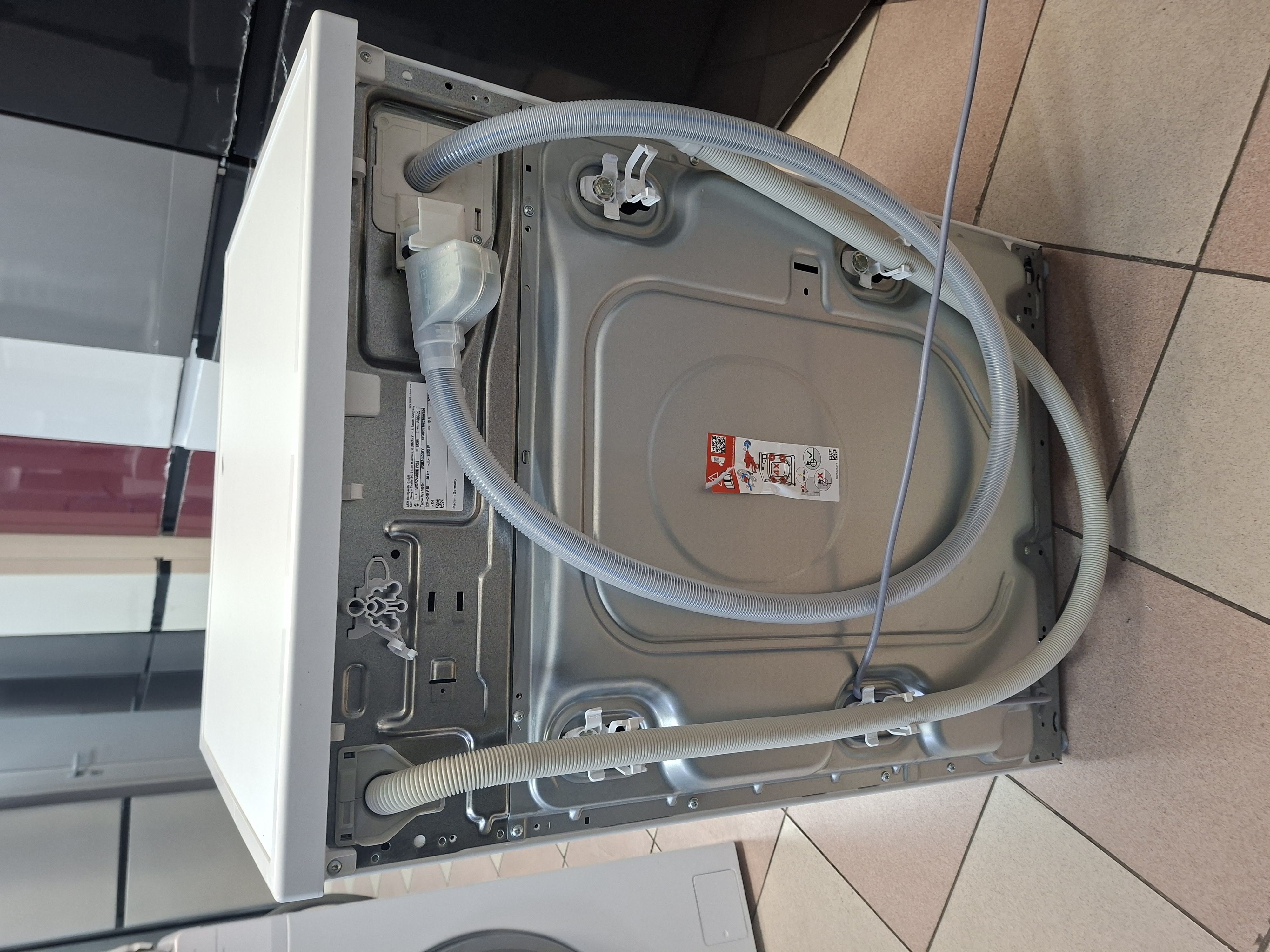 Veš mašina Bosch serija 8 WGB24400BY ,  9 kg.