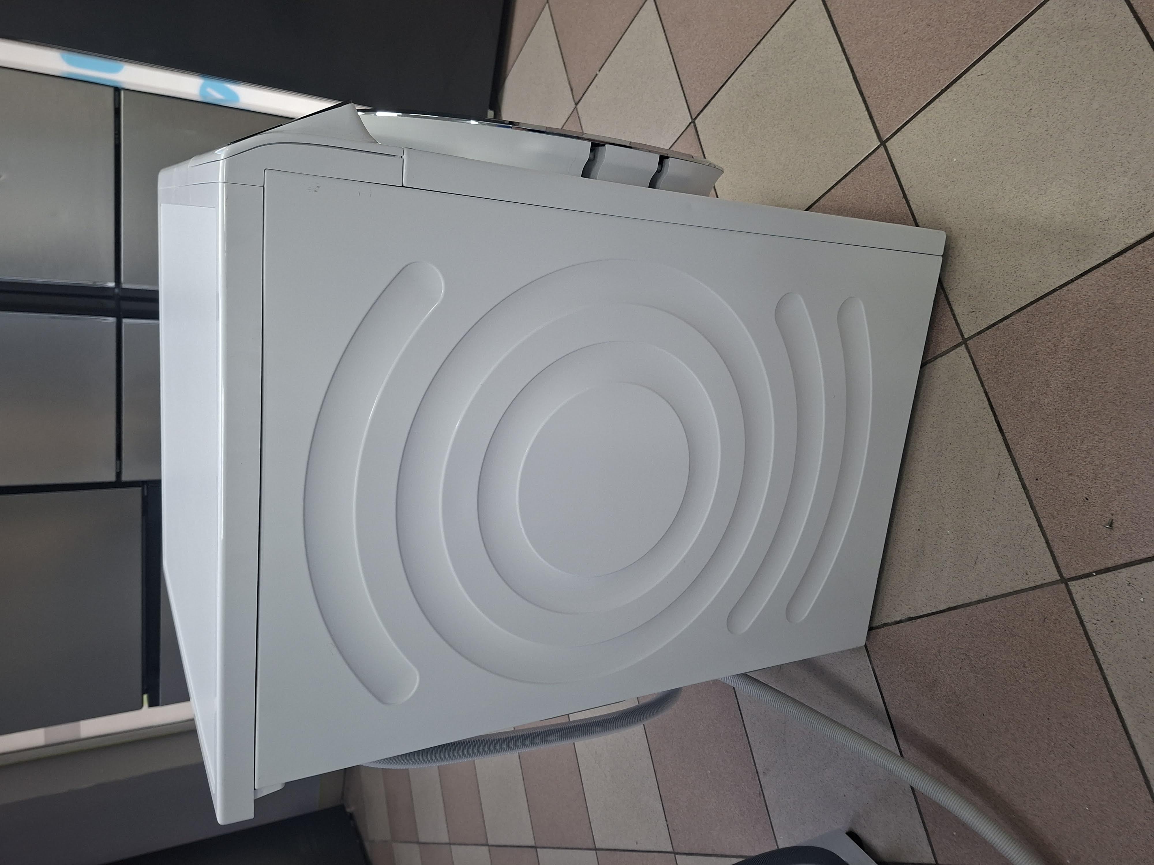 Veš mašina Bosch serija 8 WGB256A4BY ,  10 kg.