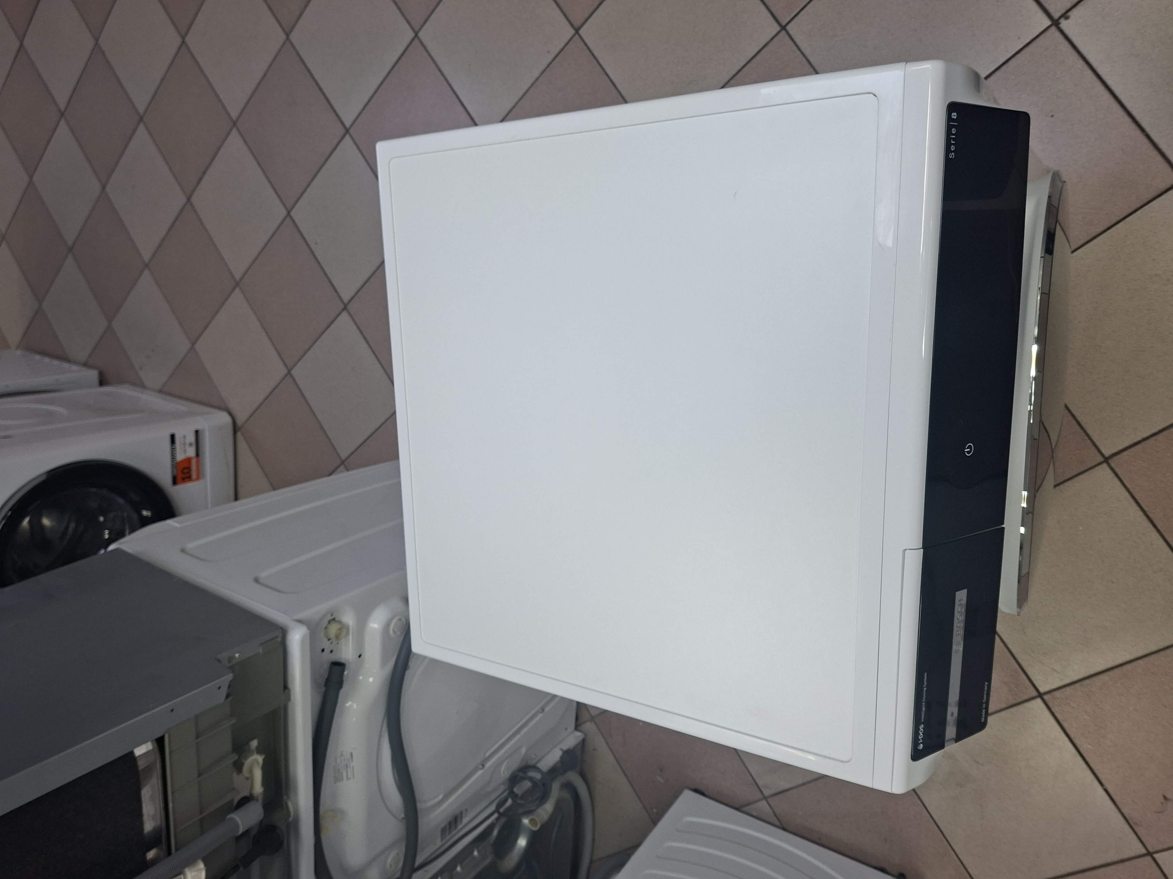 Veš mašina Bosch serija 8 WGB256A4BY ,  10 kg.