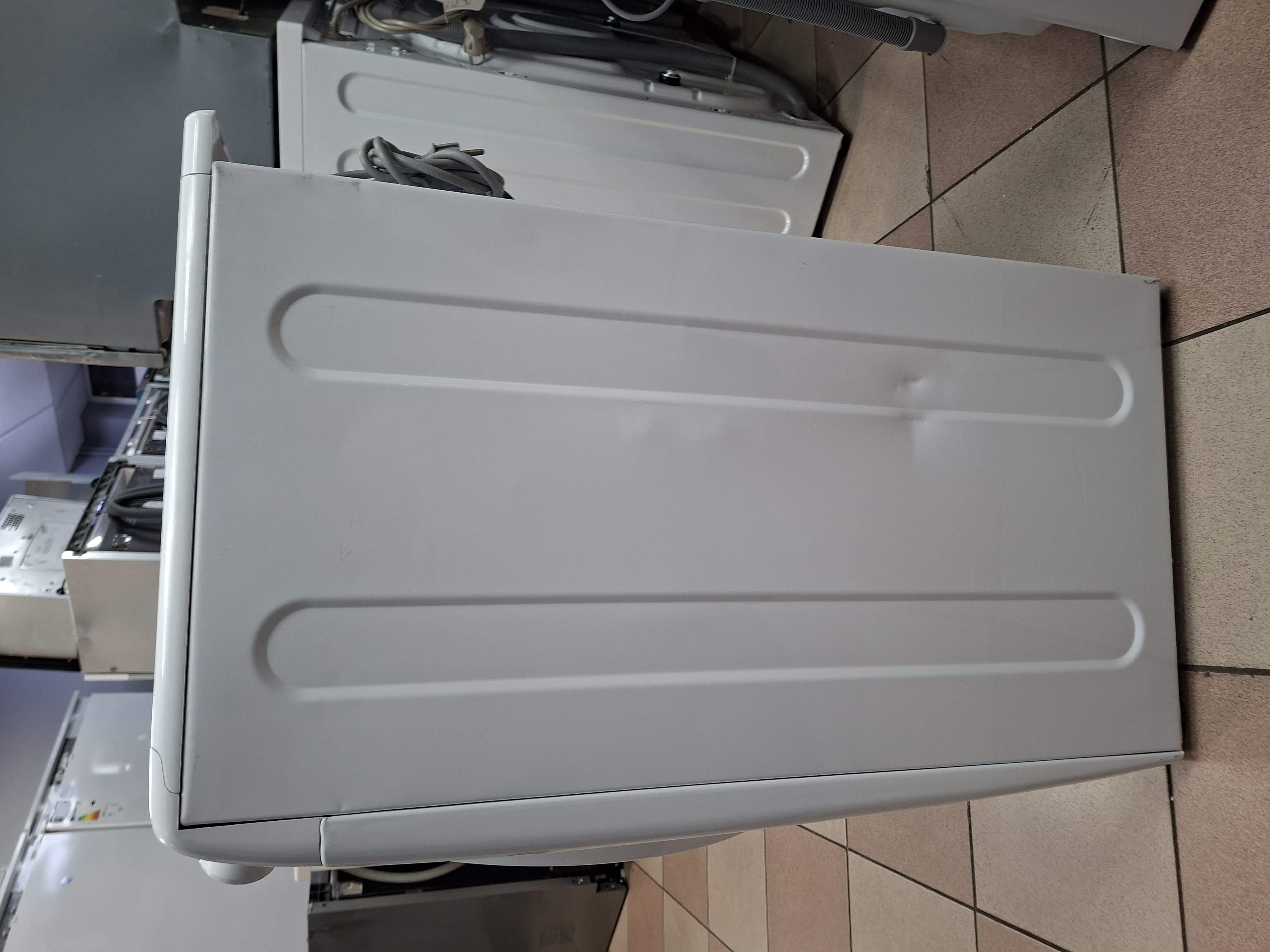 Veš mašina Candy CS 128TXME-S, 8 kg