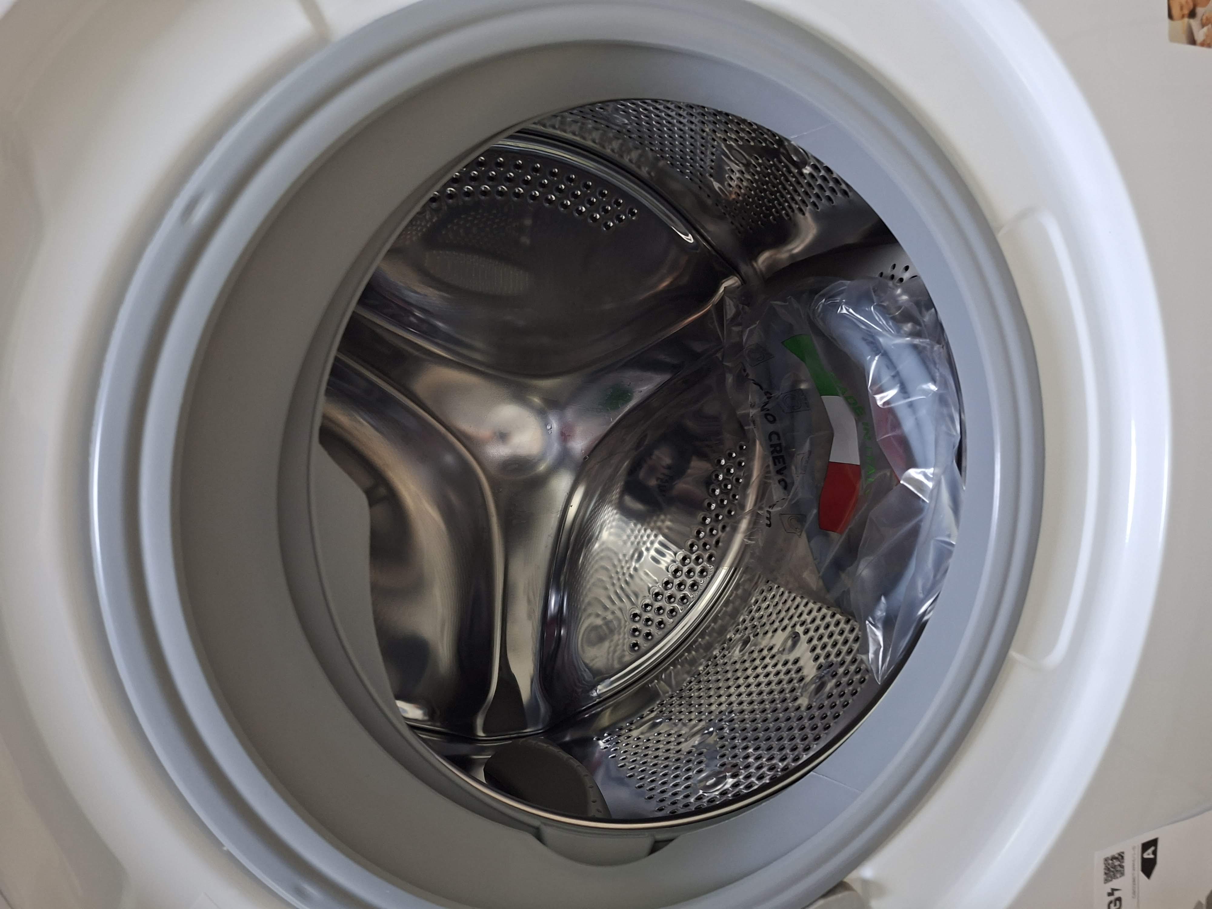 Veš mašina Candy CSO286TWM6/1-S , 8 kg.