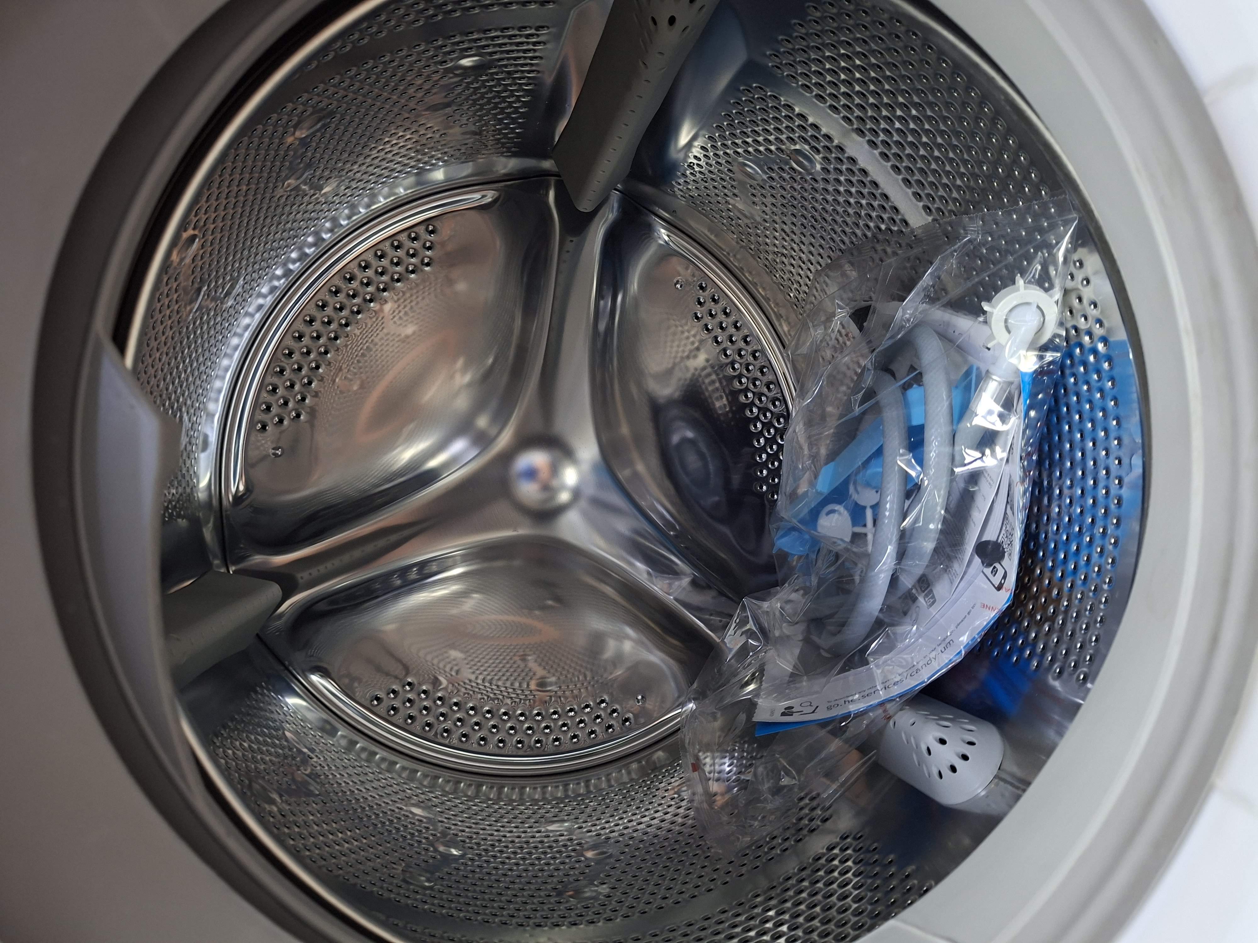 Veš mašina Candy CSO4136TWMB5-S , 13 kg.