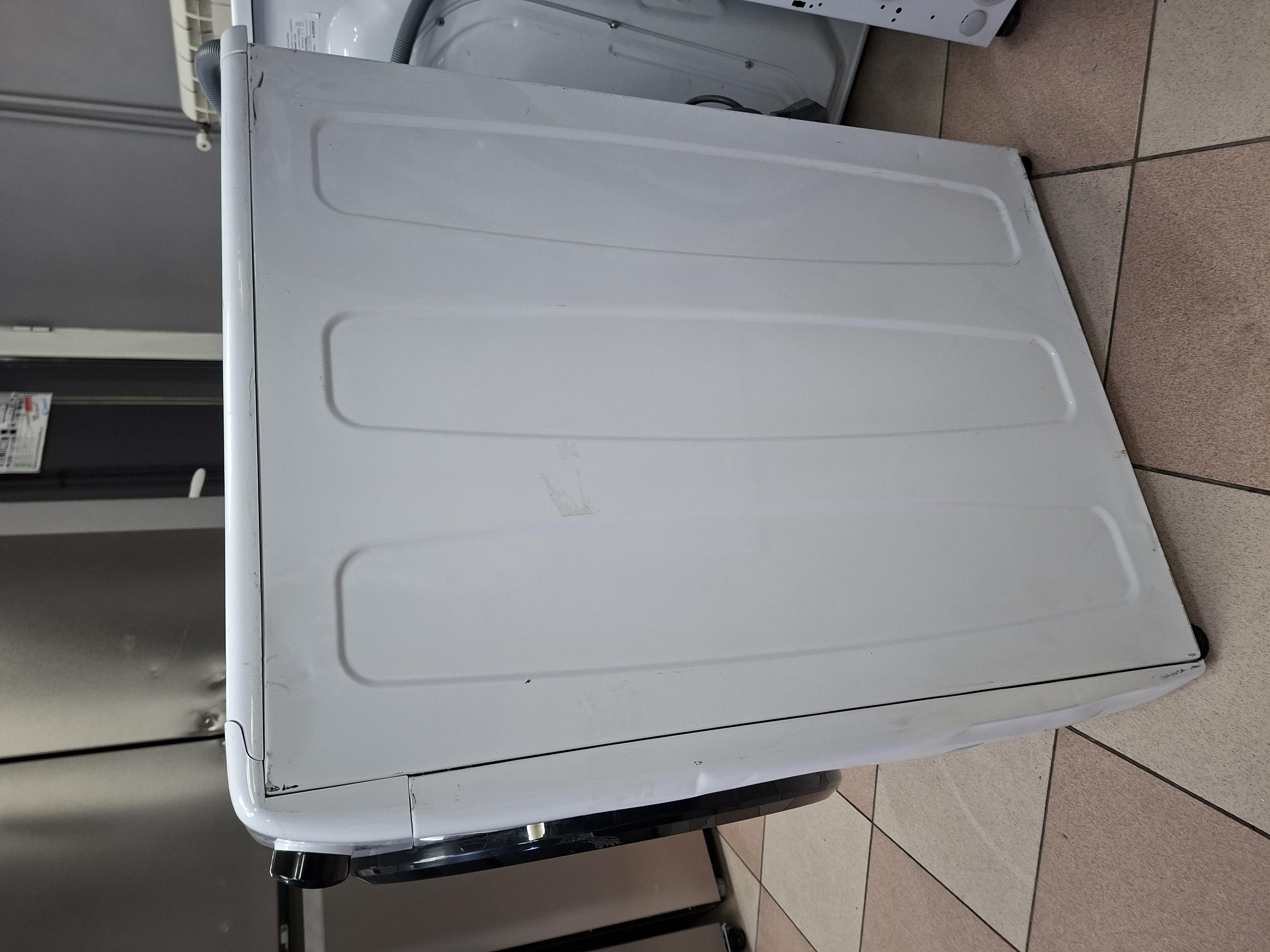 Veš mašina Candy CSO4136TWMB5-S , 13 kg.