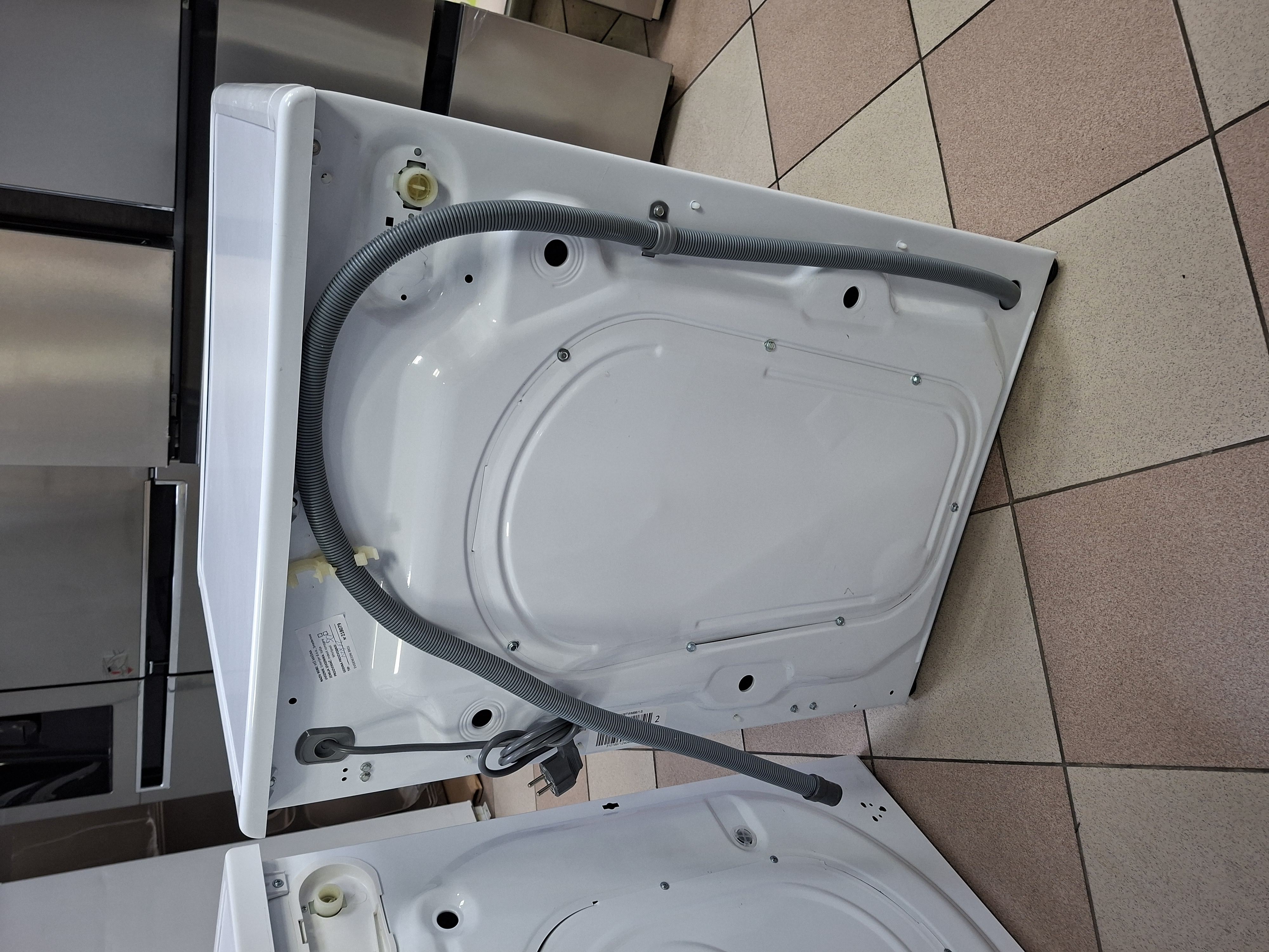 Veš mašina Candy CSO6106TWMB6/1-S , 10 kg.