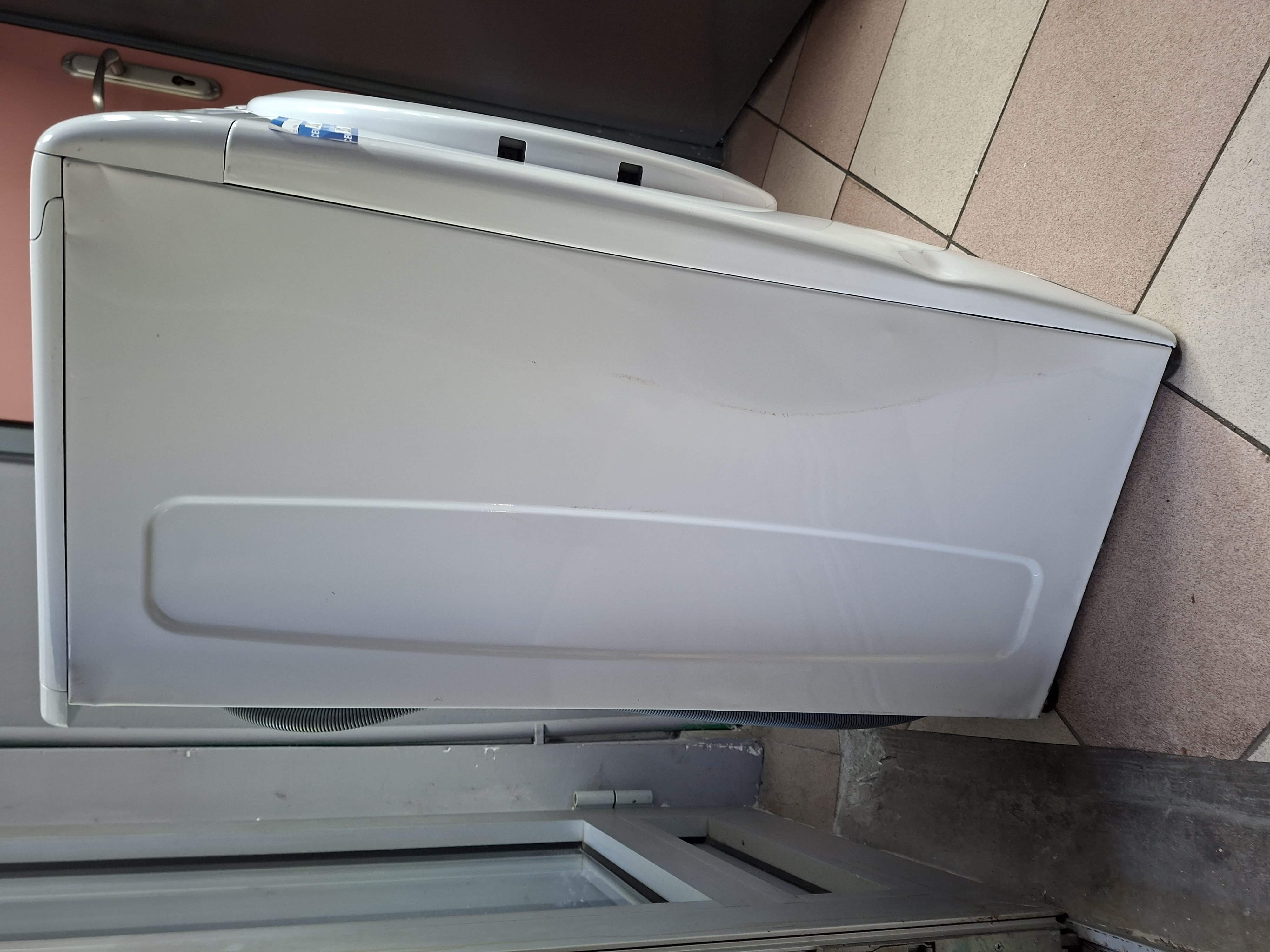 Veš mašina Candy EY4 1061DE/1-S, 6 kg, slim