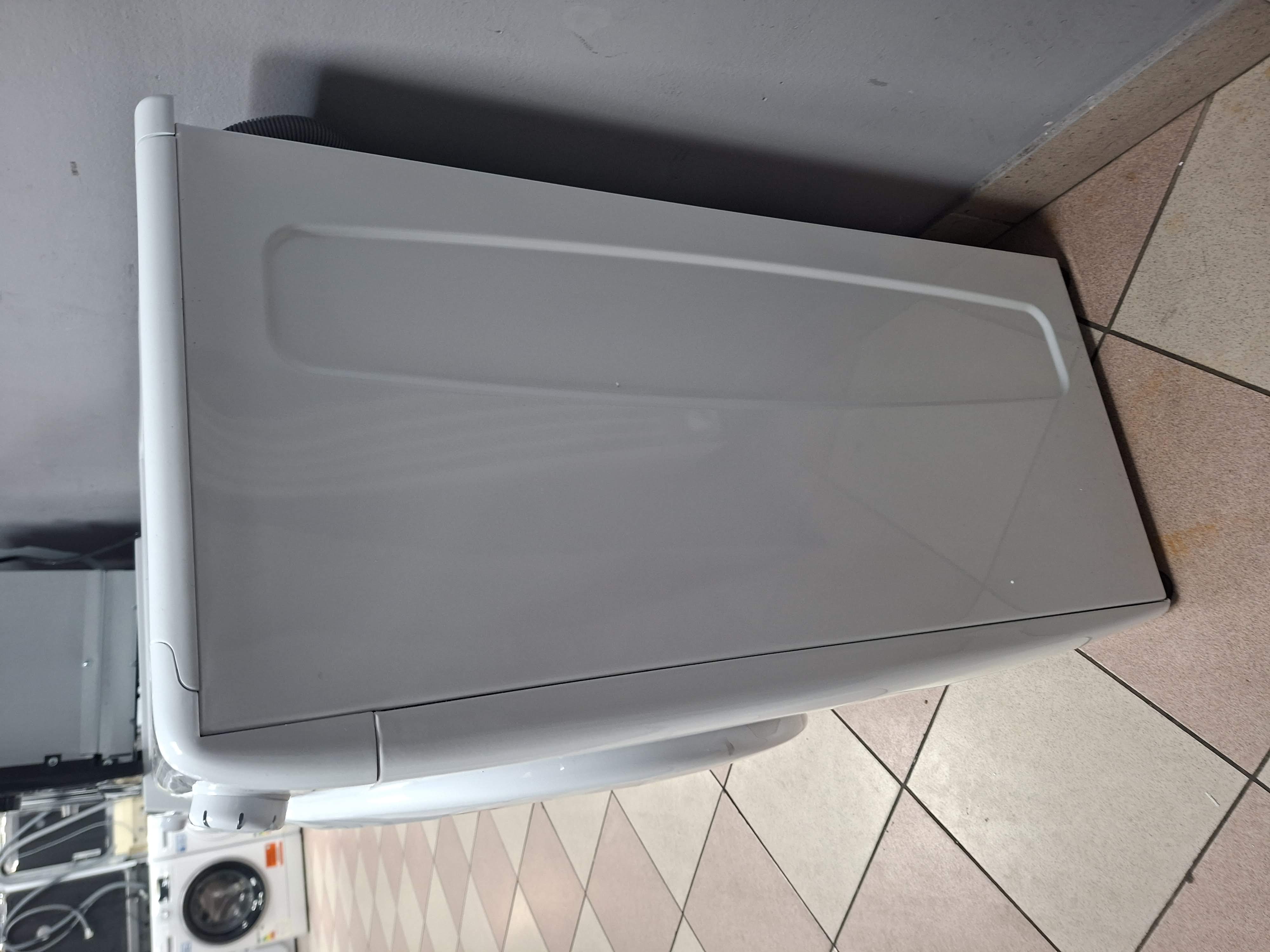 Veš mašina Candy EY4061DW4/1-S, 6 kg, slim